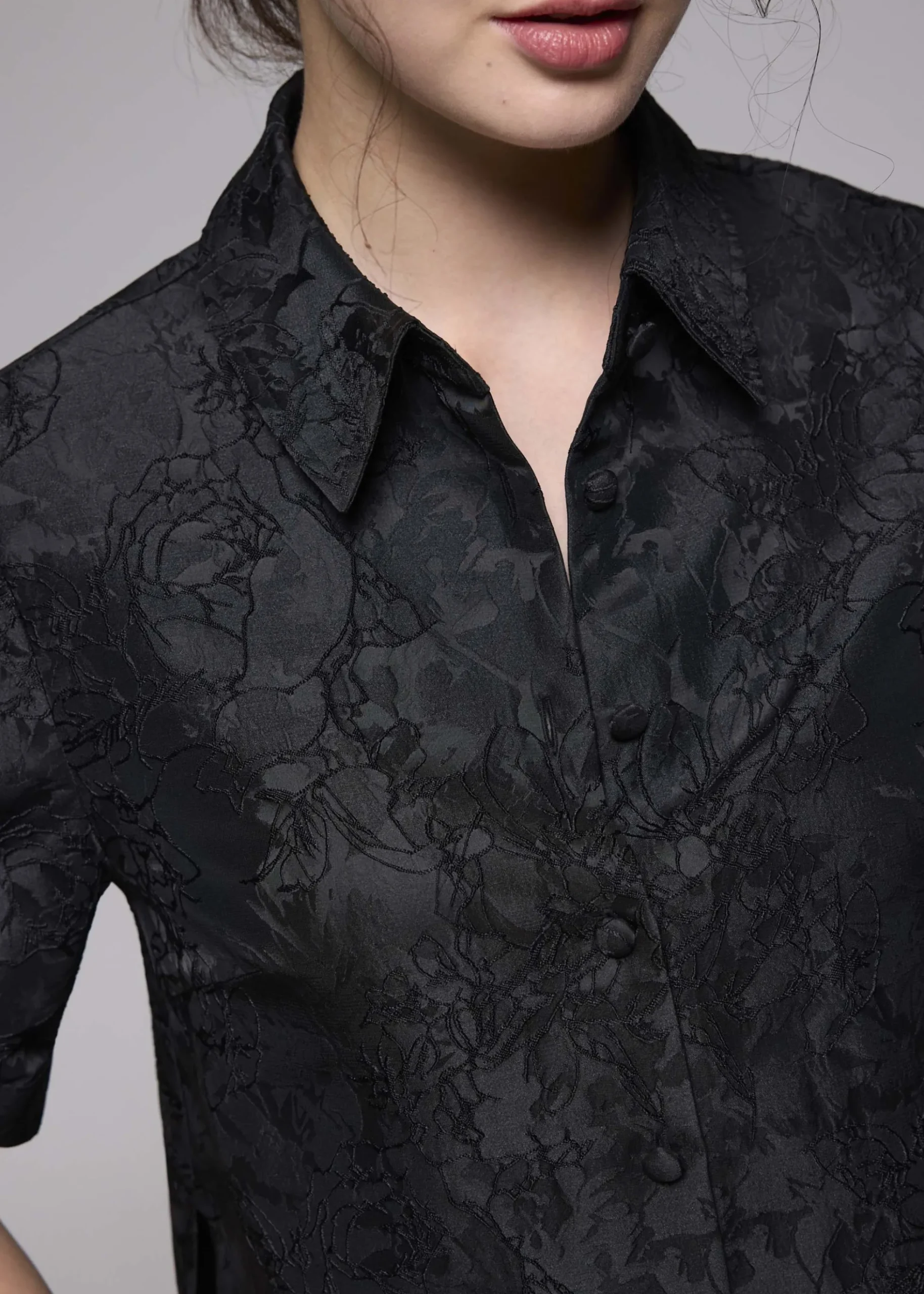 Brocade Collared Puff Sleeve Top