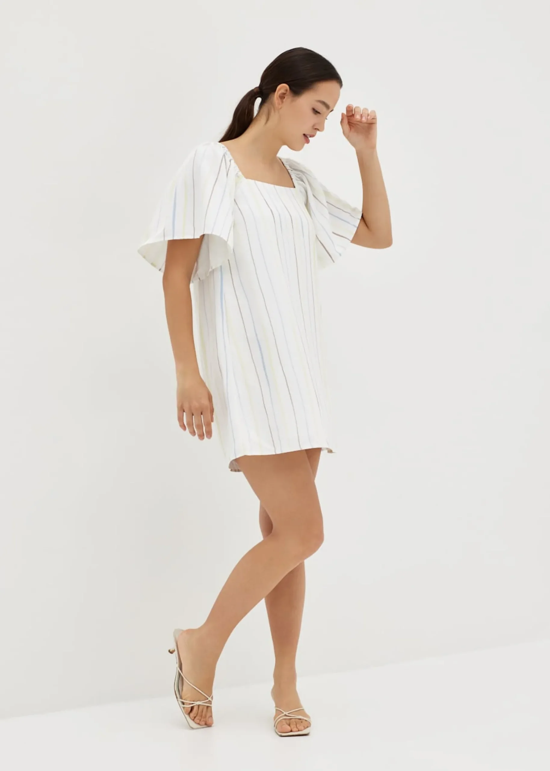 Carrie Trapeze Tie Back Dress in Vivid Linings