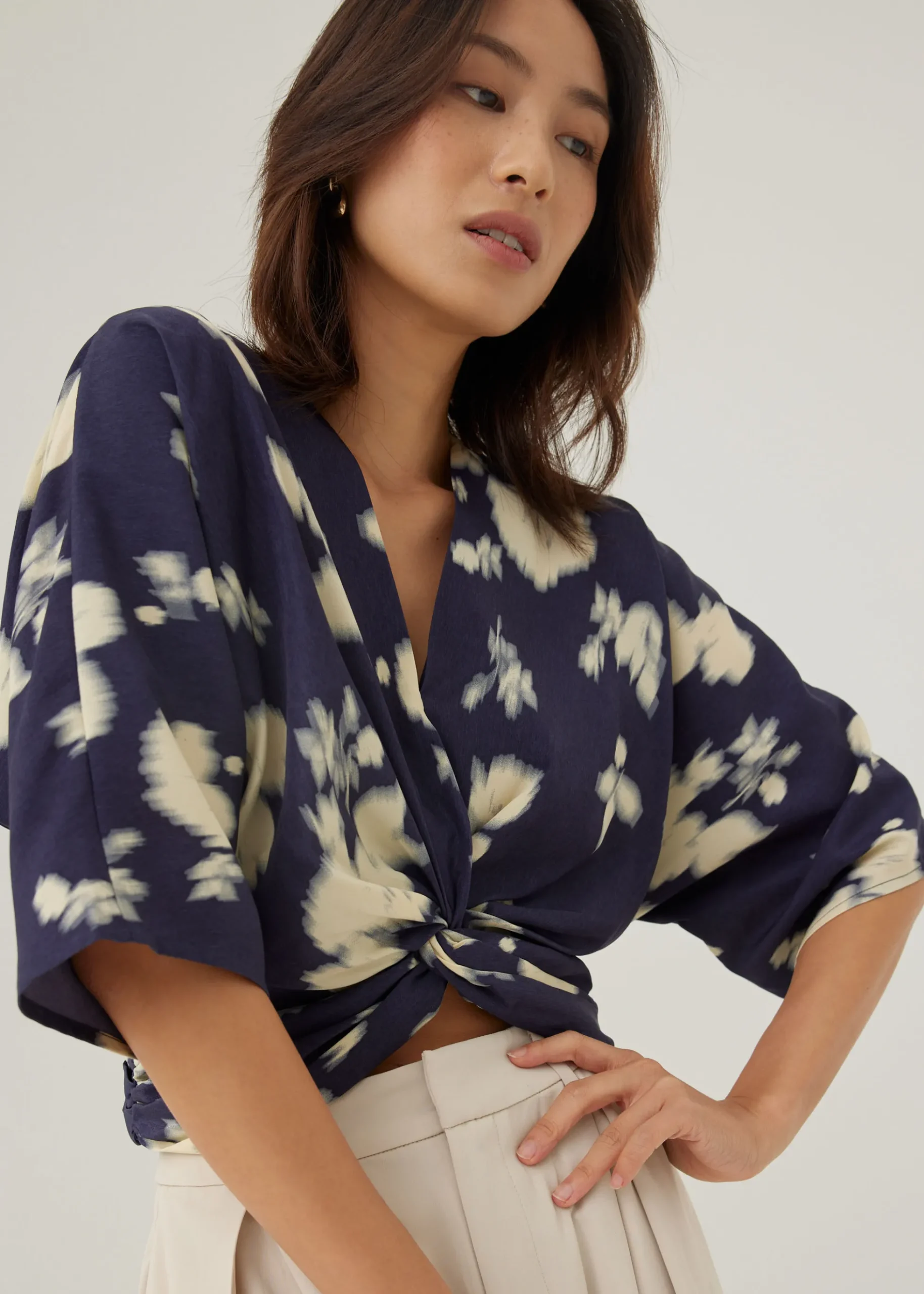 Cataleya Twist Front Top