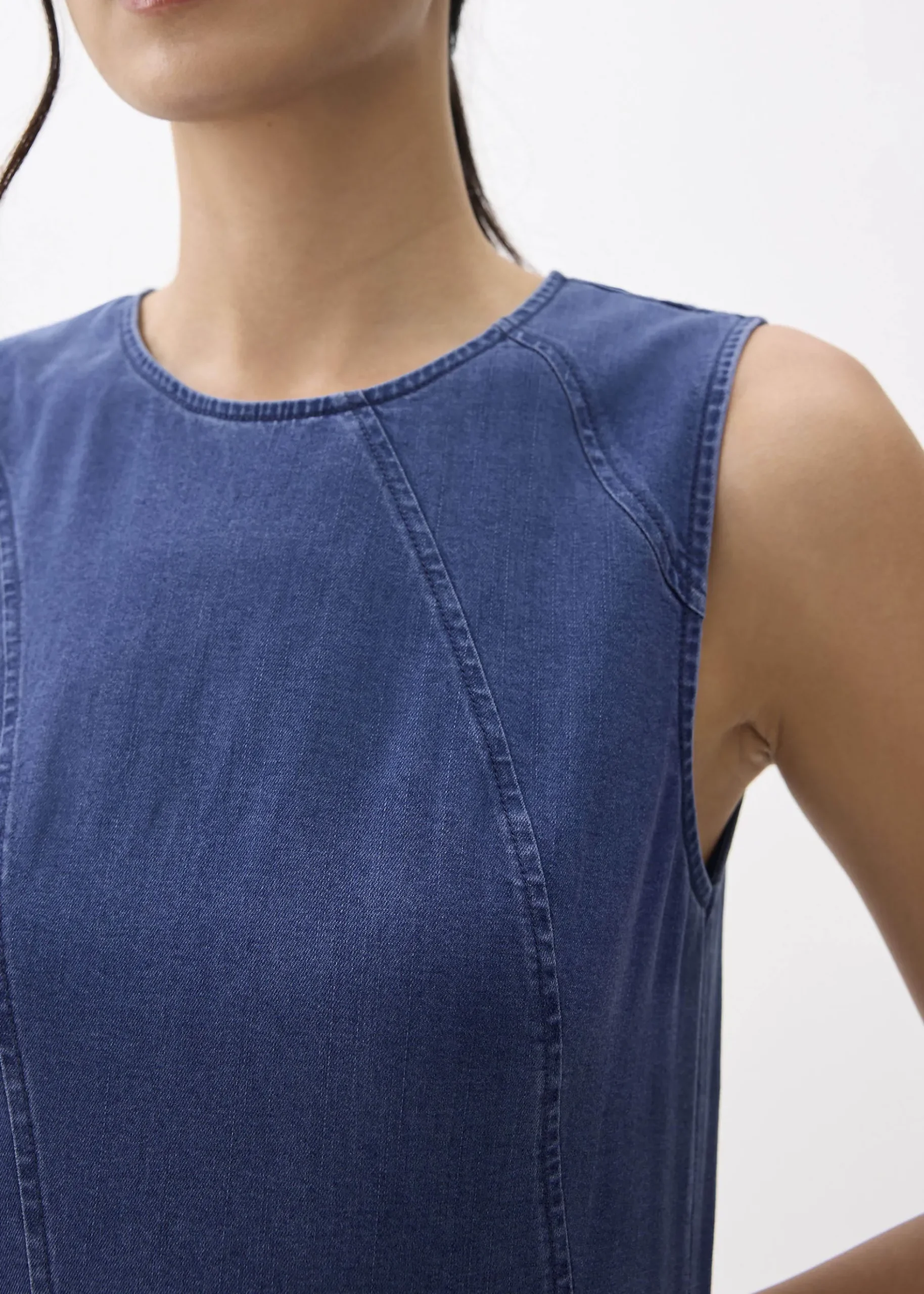 Chambray Round Neck Trapeze Midaxi Dress