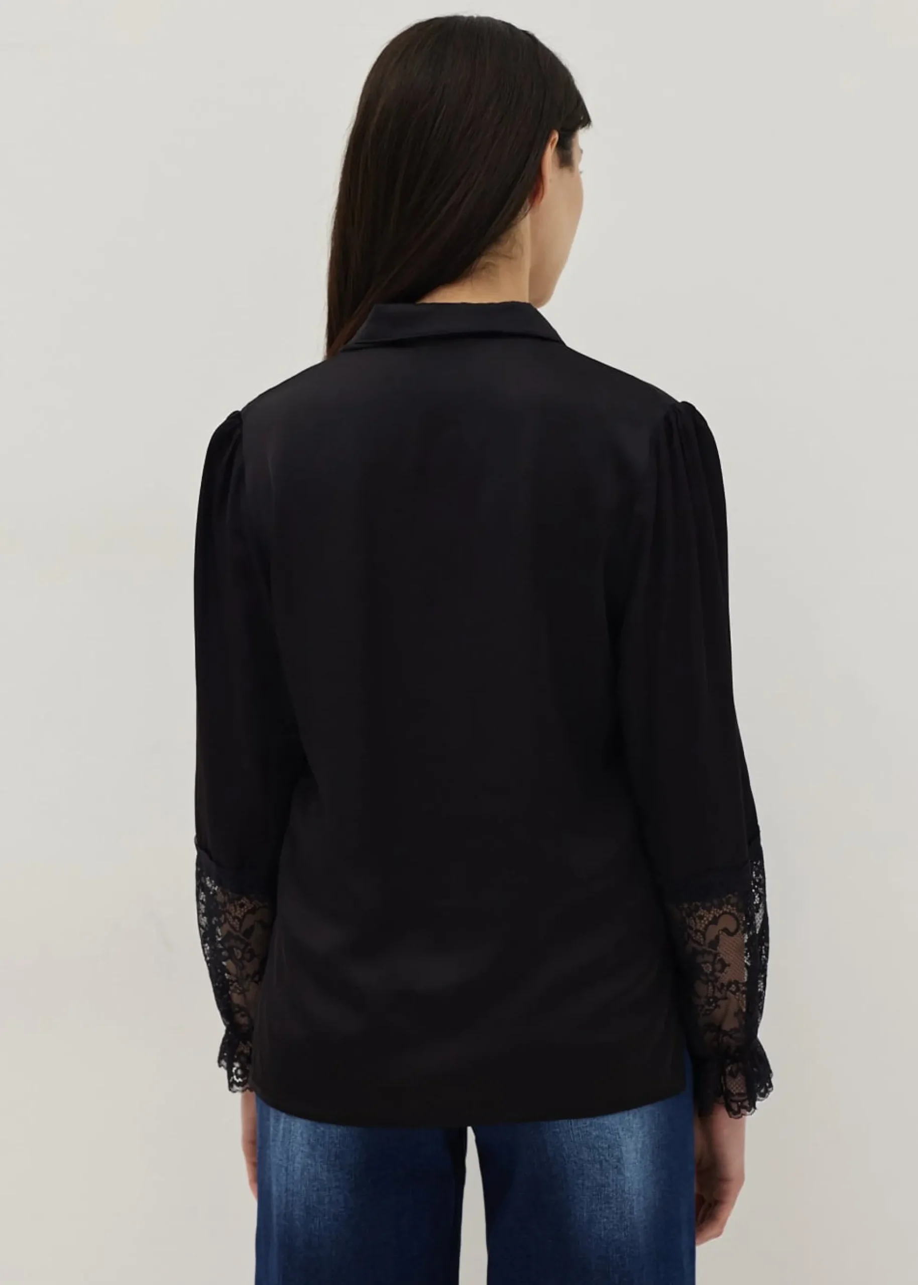 Collared Lace Cuff Sleeve Blouse