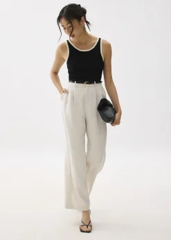 Contrast Knit V-neck Fitted Crop Top