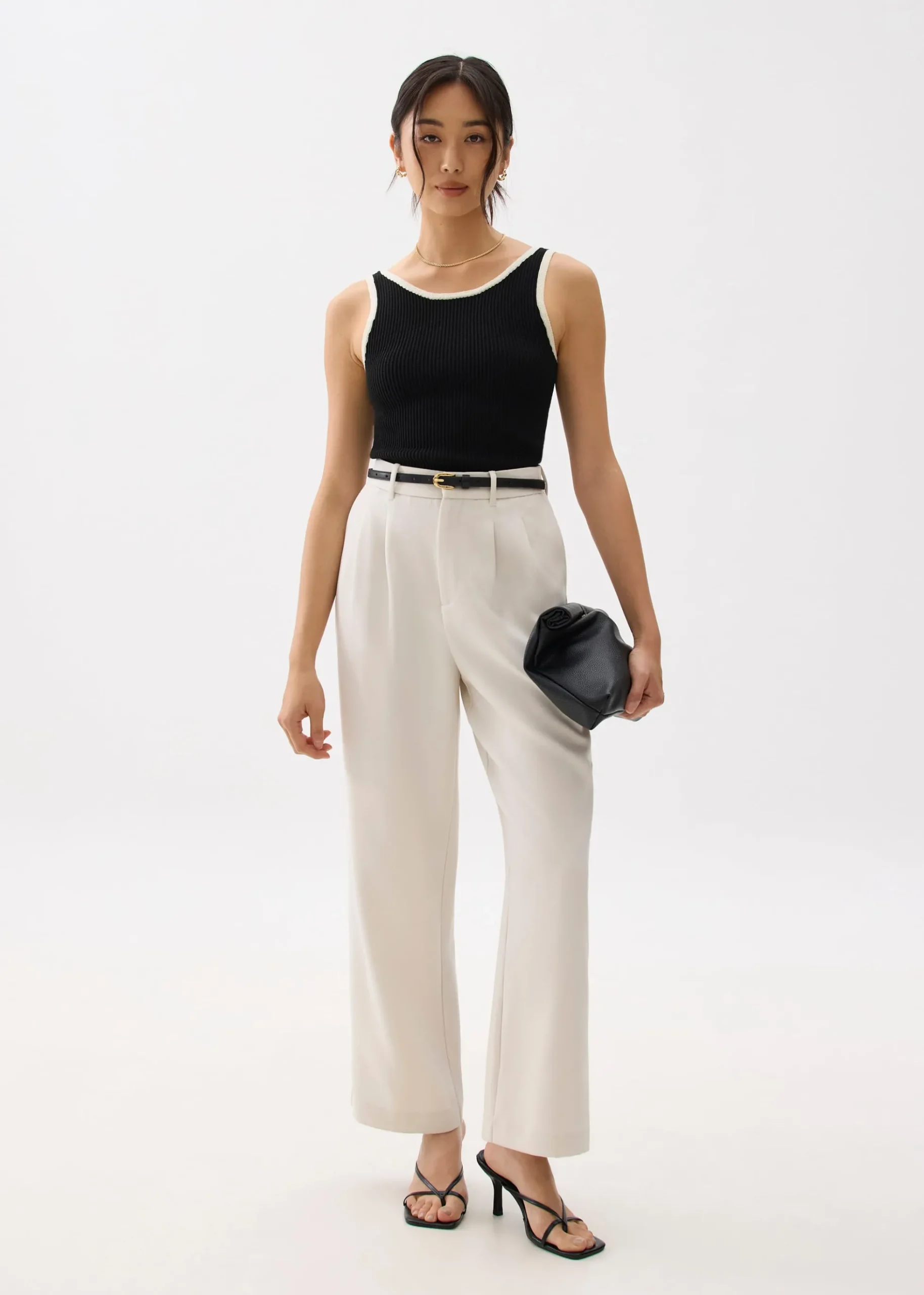 Contrast Knit V-neck Fitted Crop Top