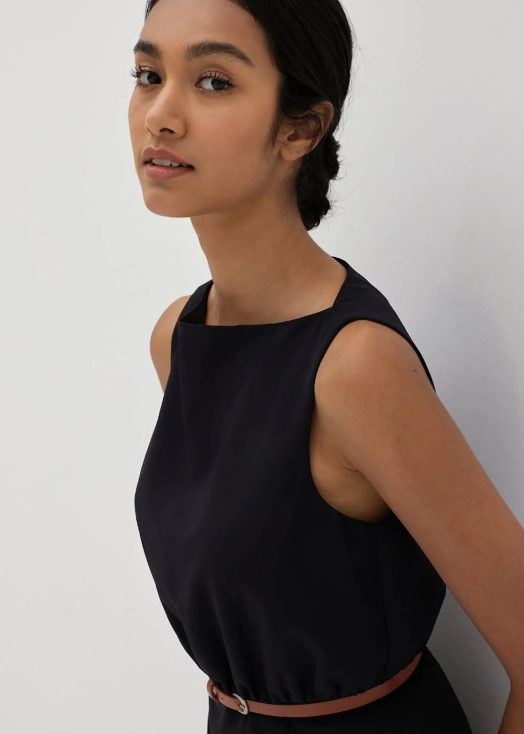 Daphne Classic Belted Column Dress