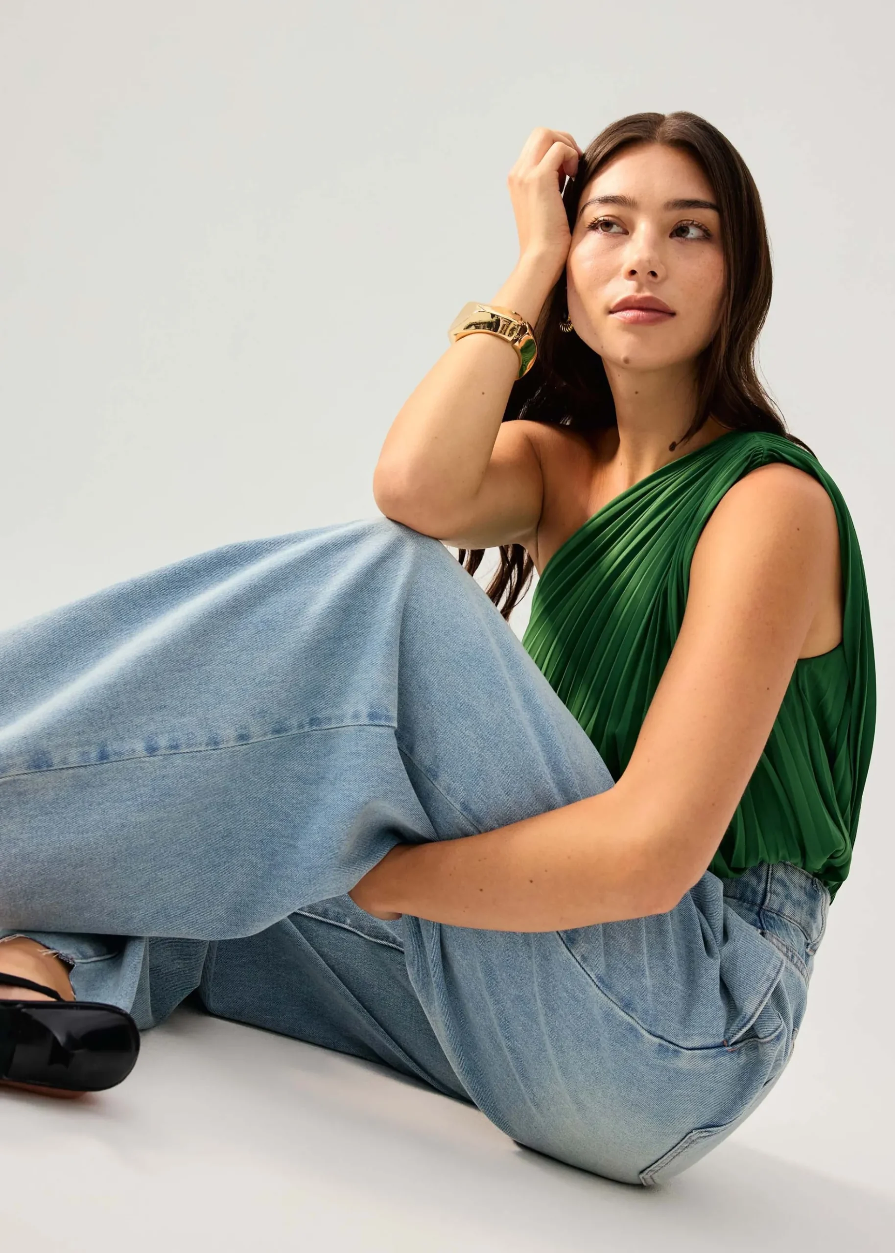 Denim Front Pleat Mid Waist Wide Leg Jeans