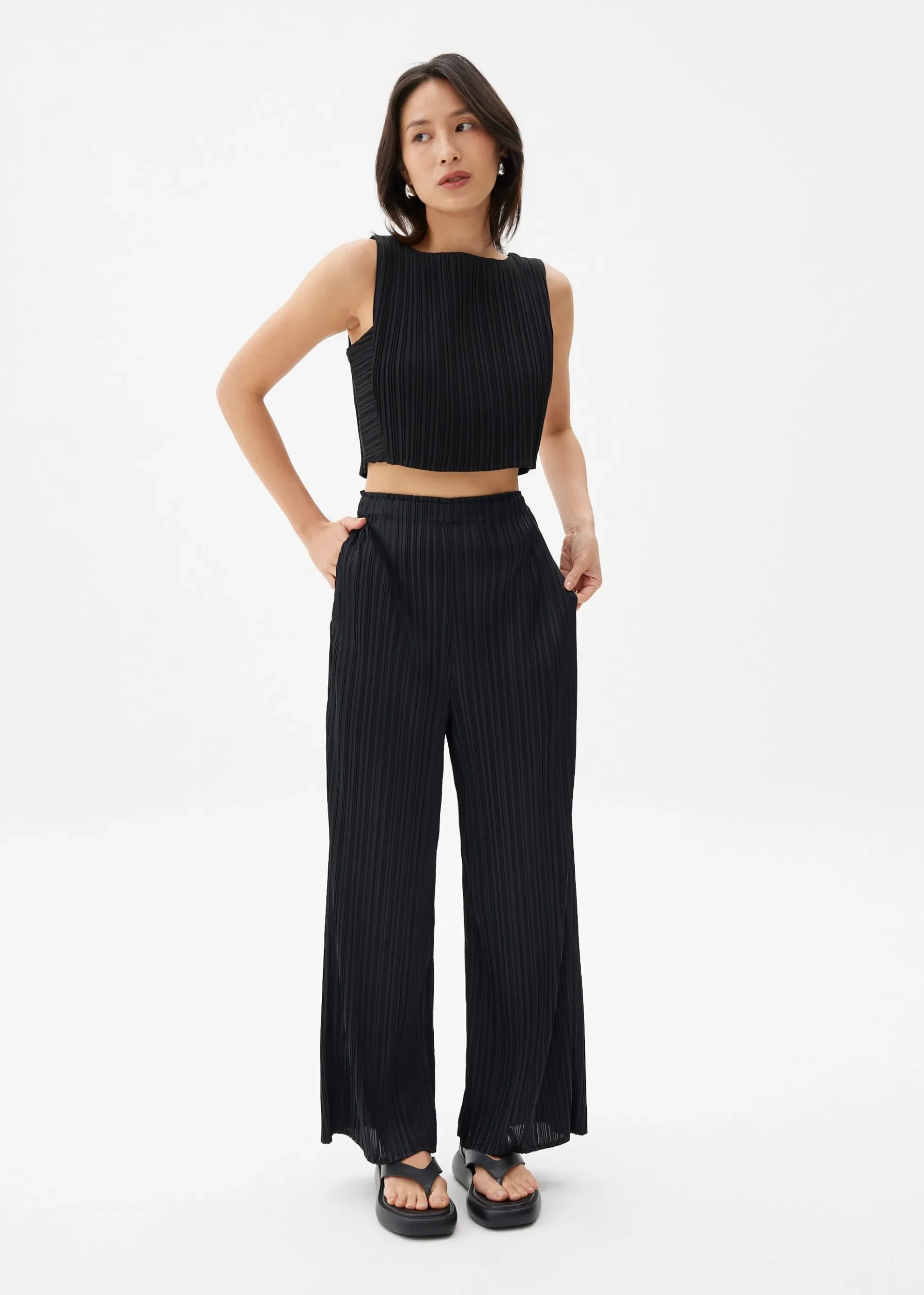 Dez Pleated Boat Neck Crop Top
