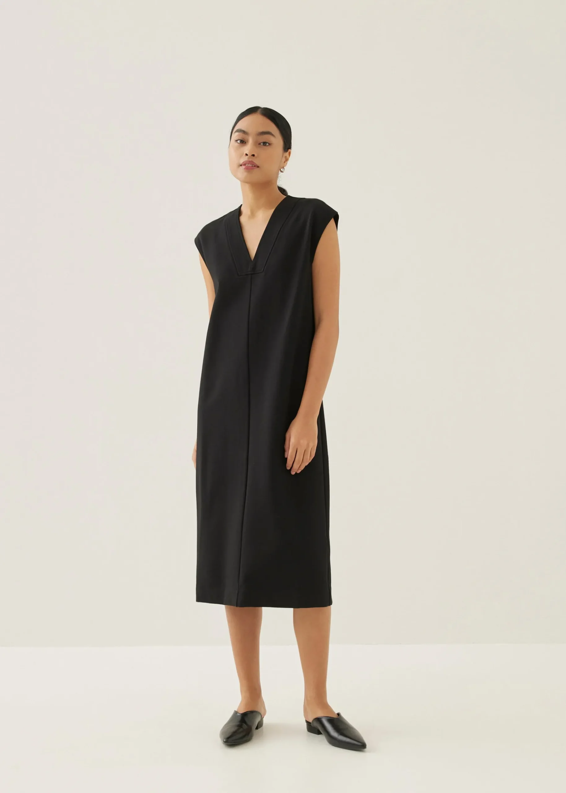 Dwyn Relaxed V-neck Midi Dress
