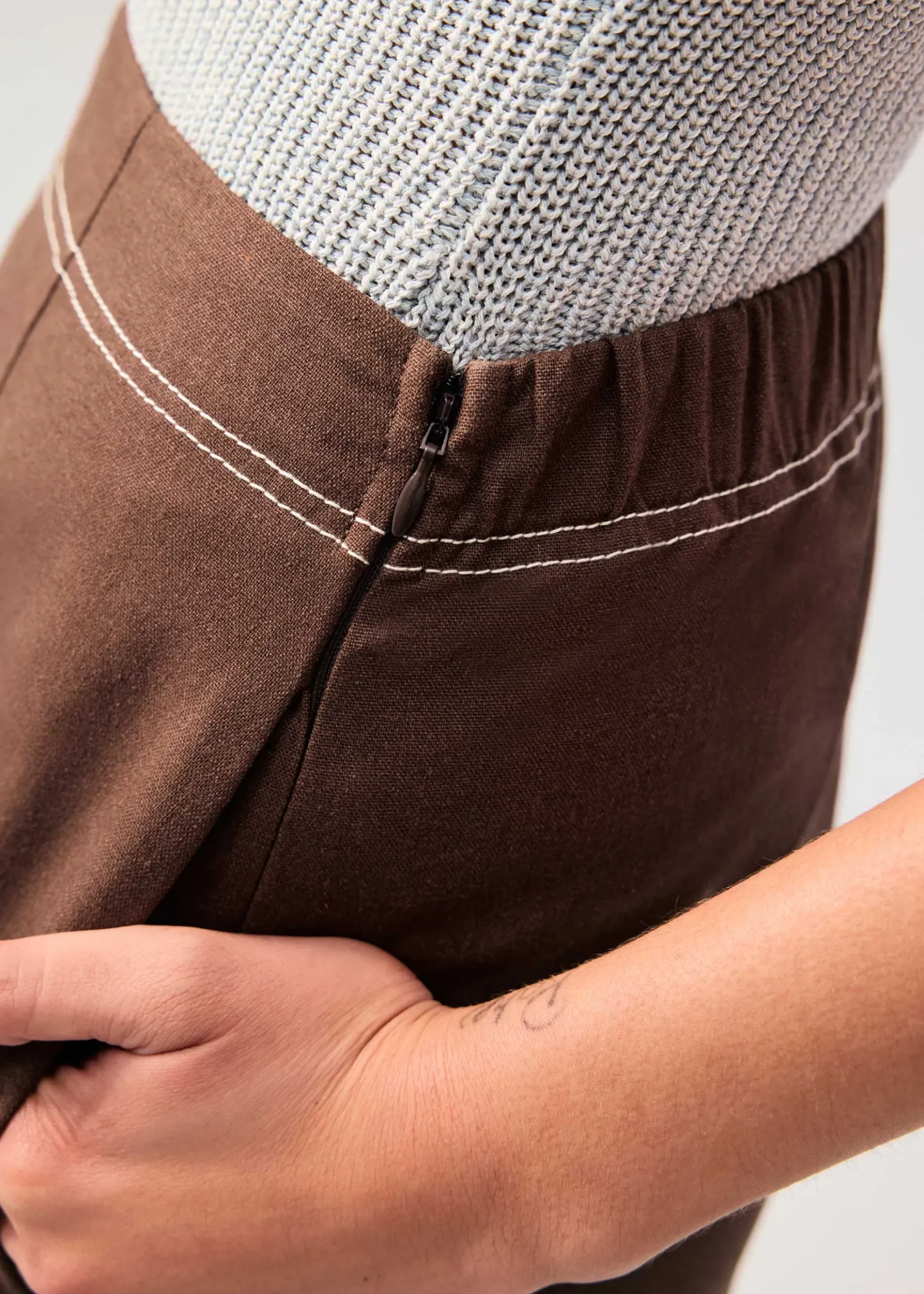 Elastic Contrast Stitch High Waist A-line Maxi Skirt
