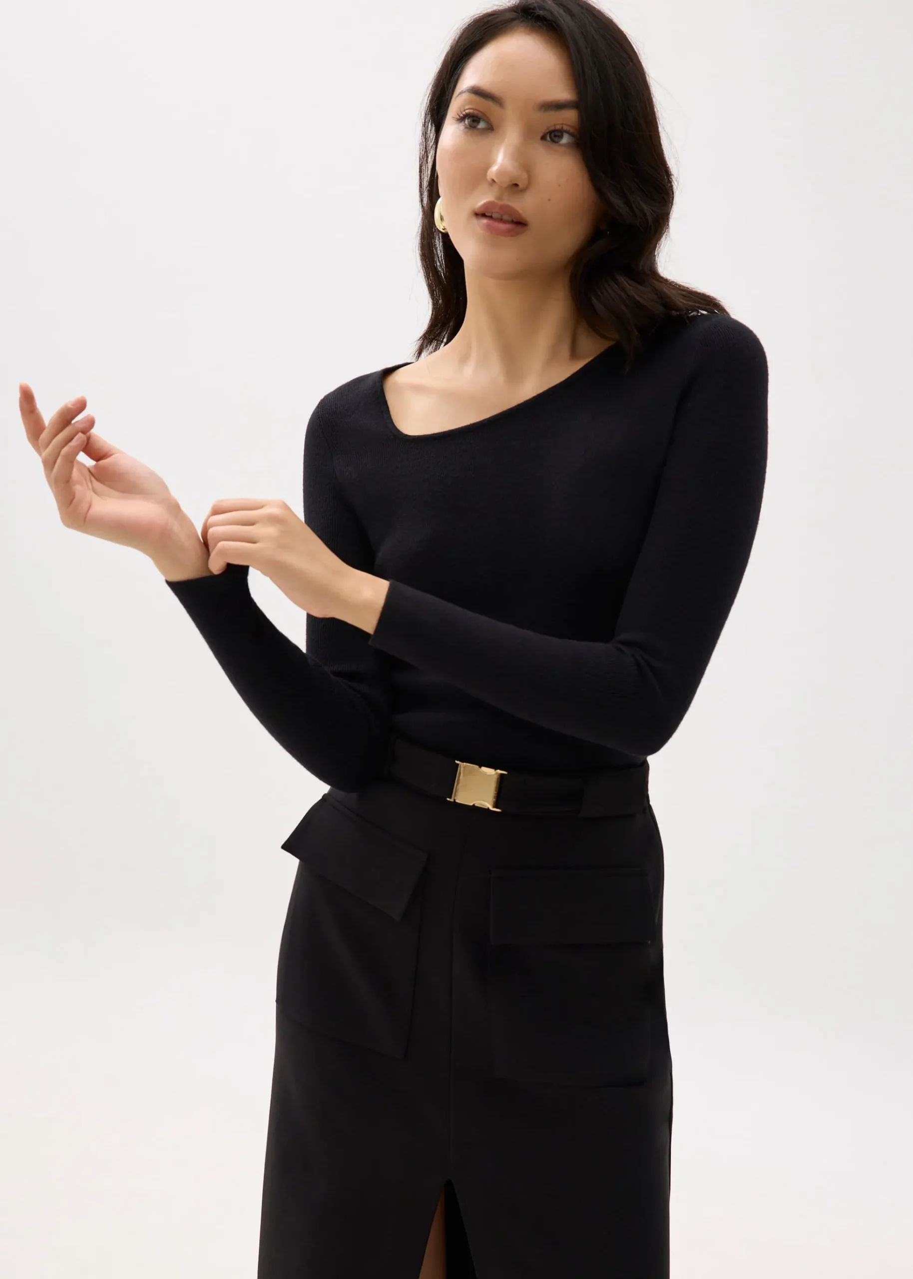 Fitted Asymmetric Knit Top