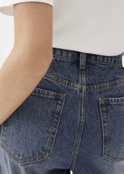 Flynn Cropped Mom Jeans
