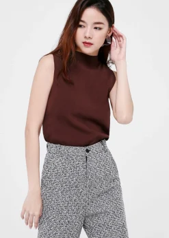 Haniela Funnel Neck Knit Top