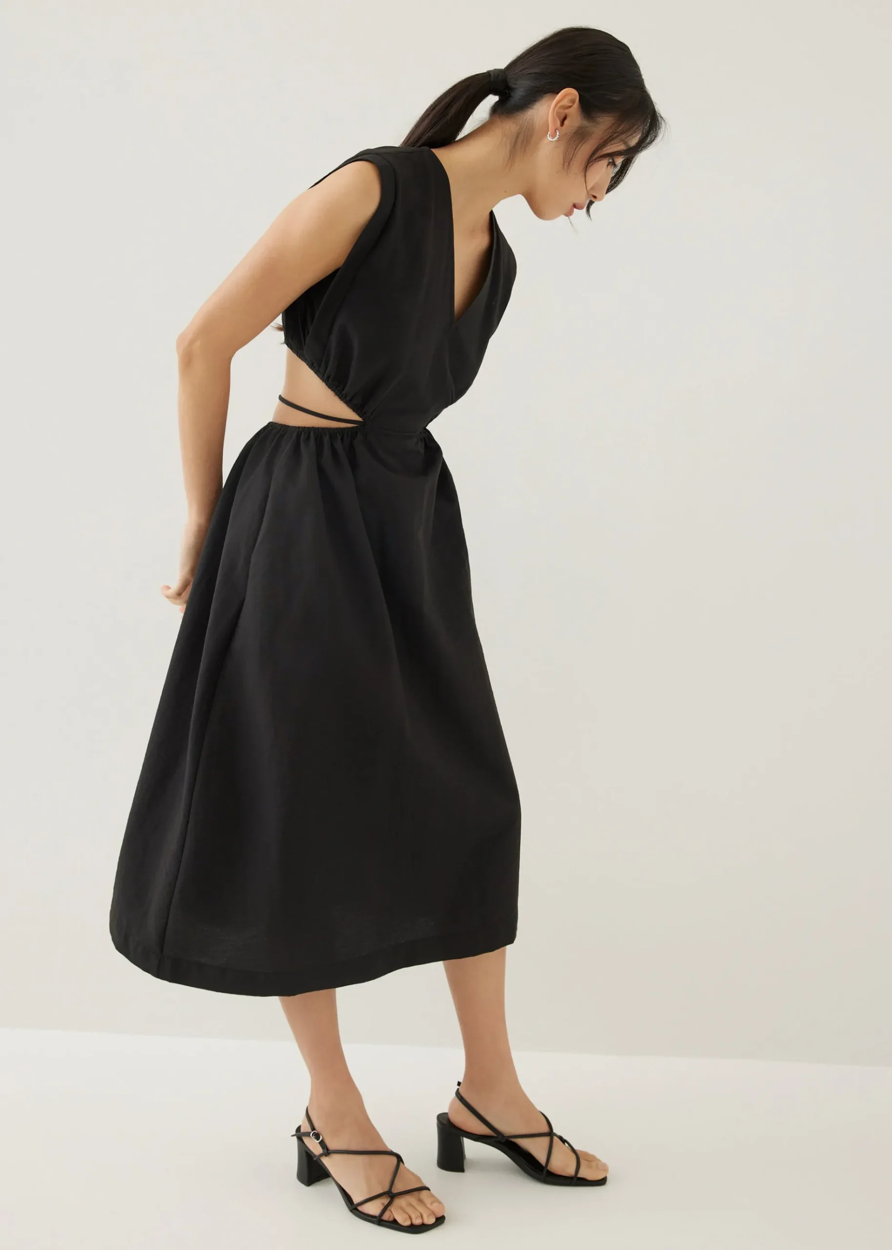 Harleen Elastic Fit & Flare Midi Dress