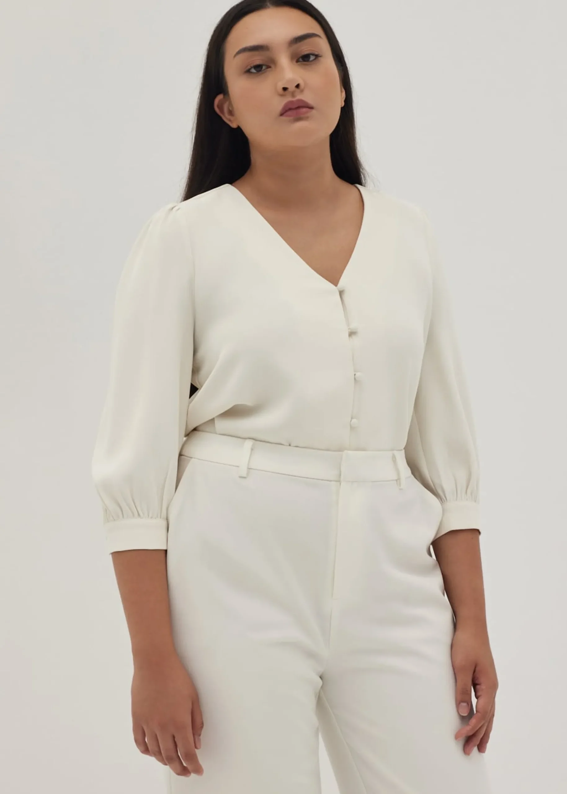 Izzie V-neck Puff Sleeve Blouse