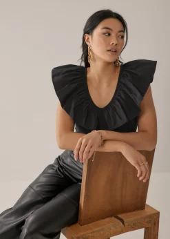 Jewell Fitted Ruffle Top