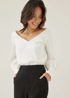 Jorea V-neck Puff Sleeve Blouse