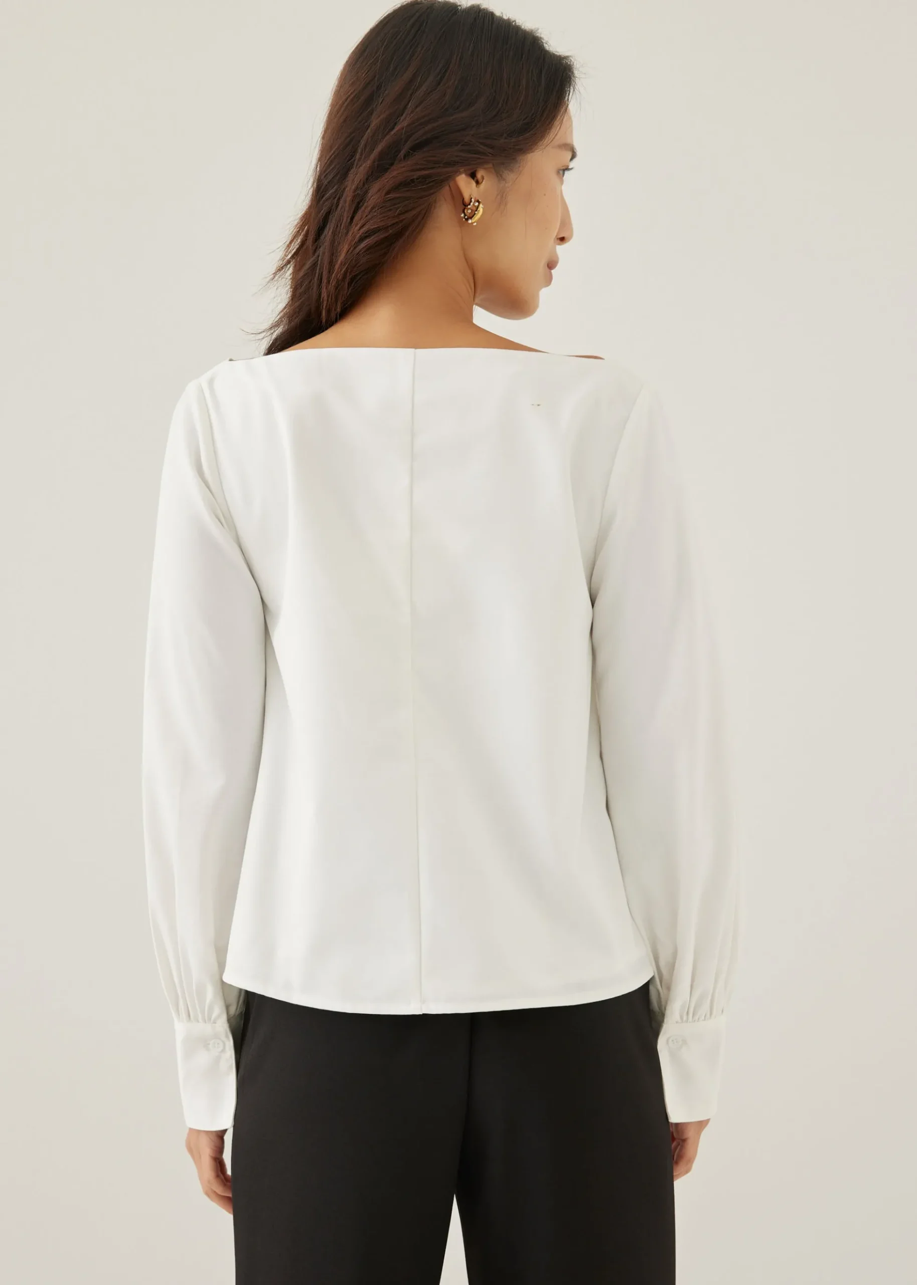 Jorea V-neck Puff Sleeve Blouse