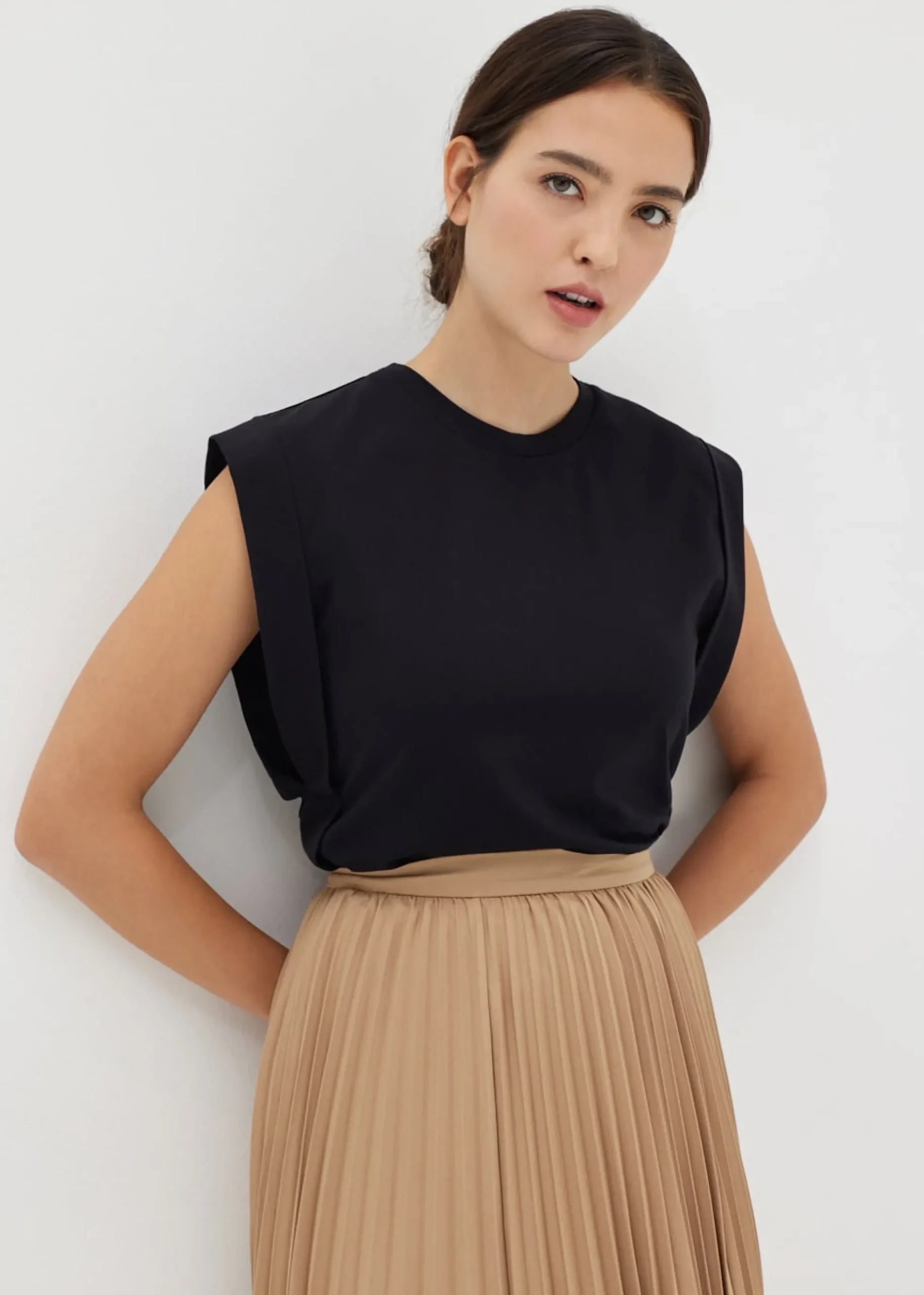 Kandice Cuffed Sleeve Top