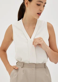 Karileen Front Collar Sleeveless Top