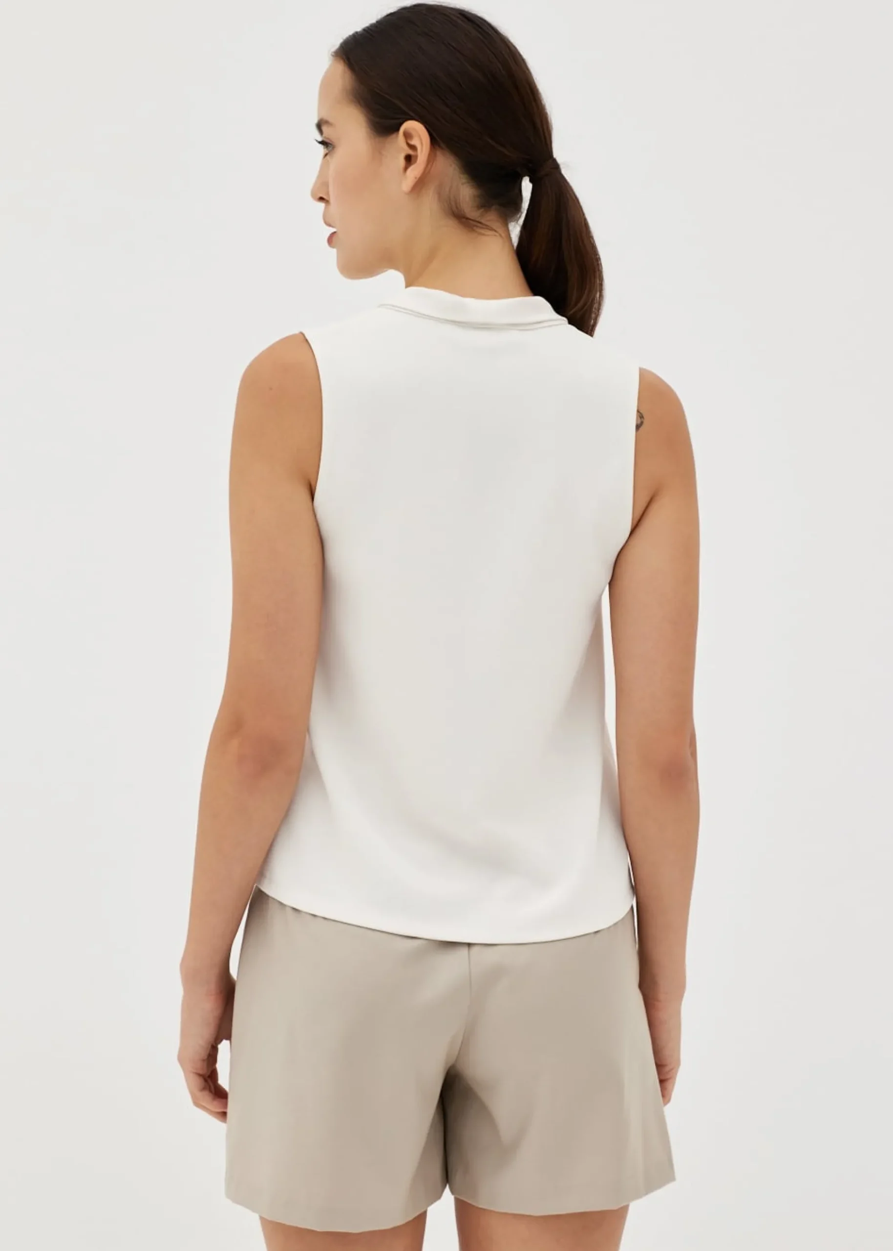Karileen Front Collar Sleeveless Top
