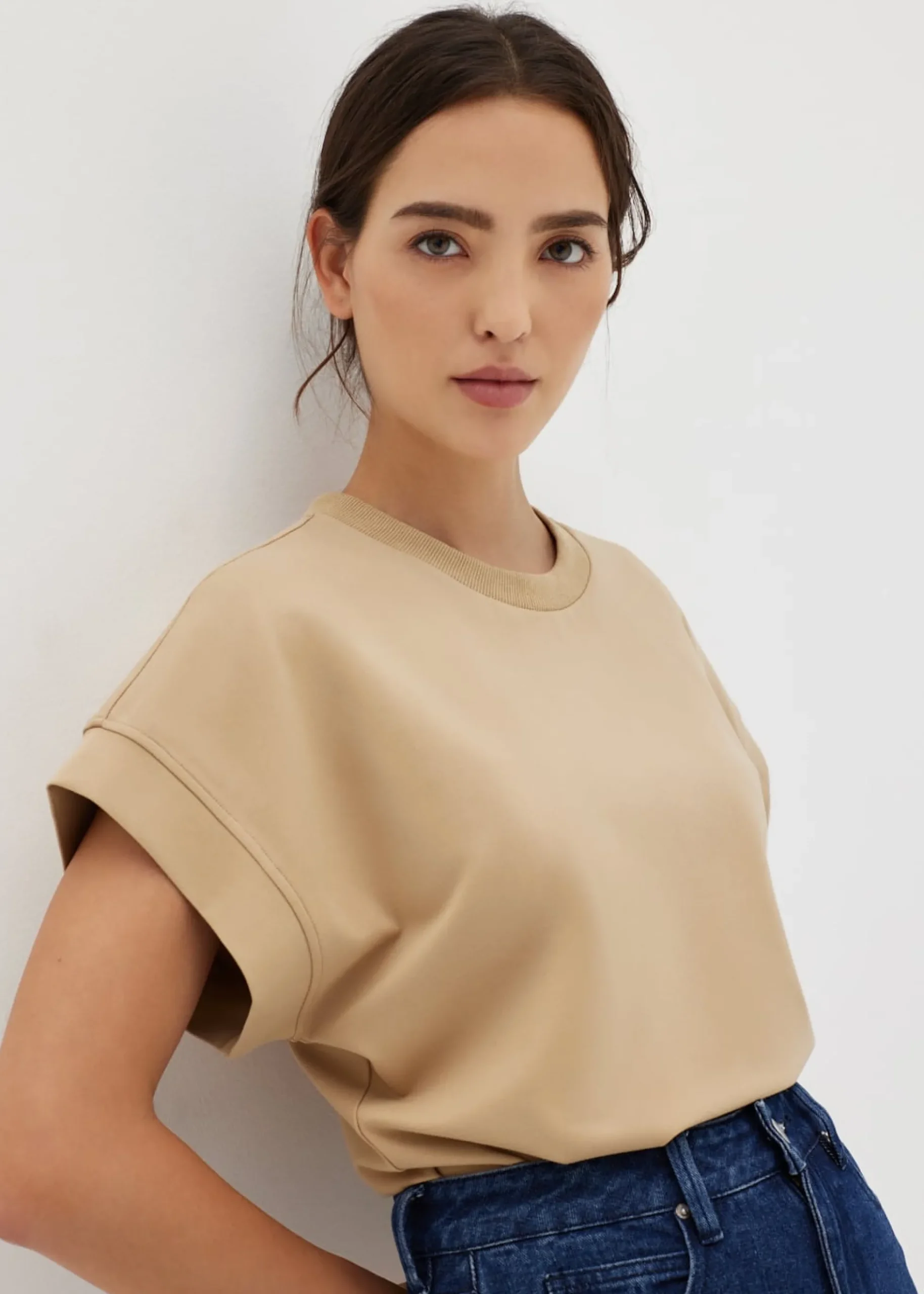 Kenadi Relaxed Jersey Tee