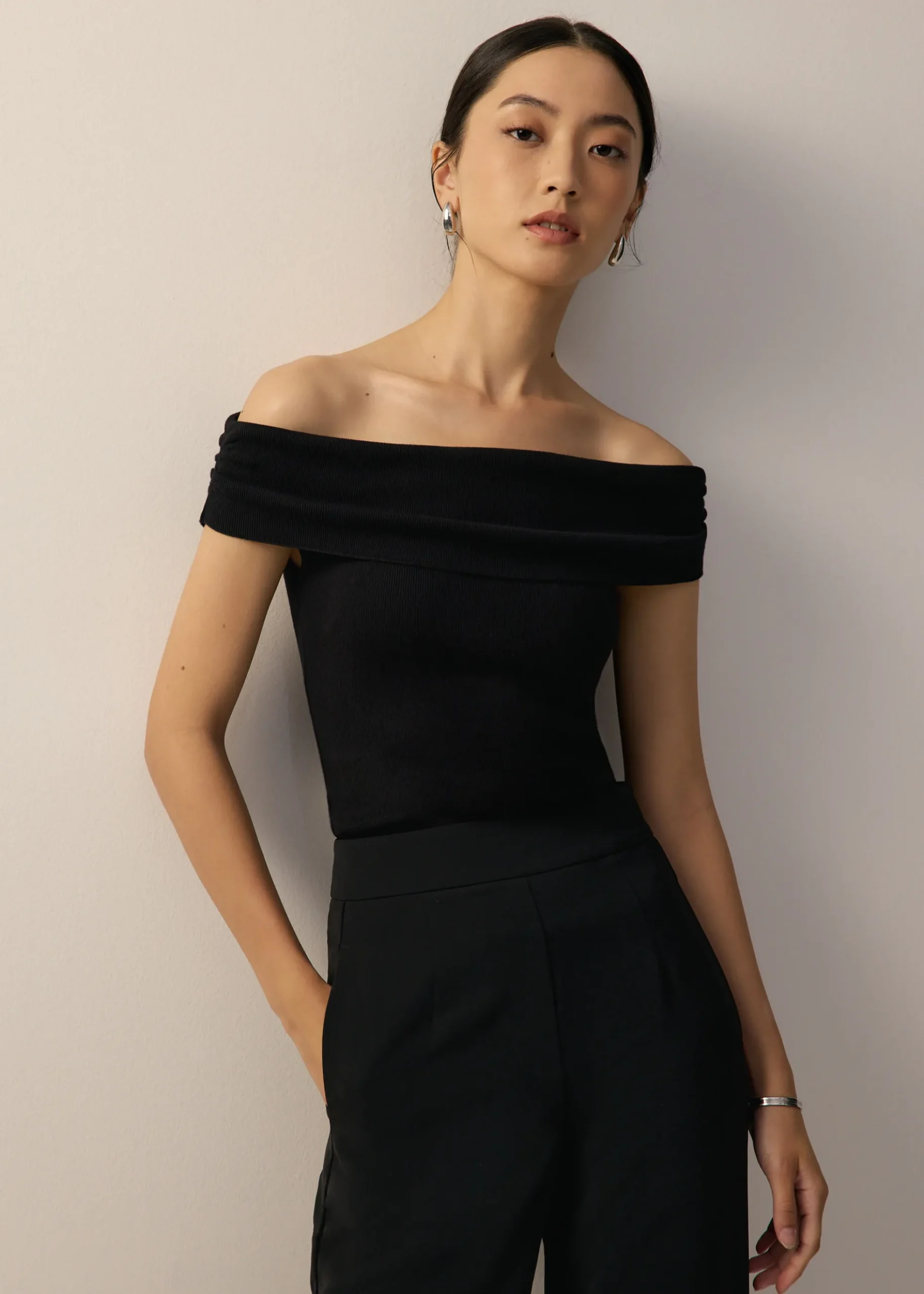 Knit Fitted Off Shoulder Top
