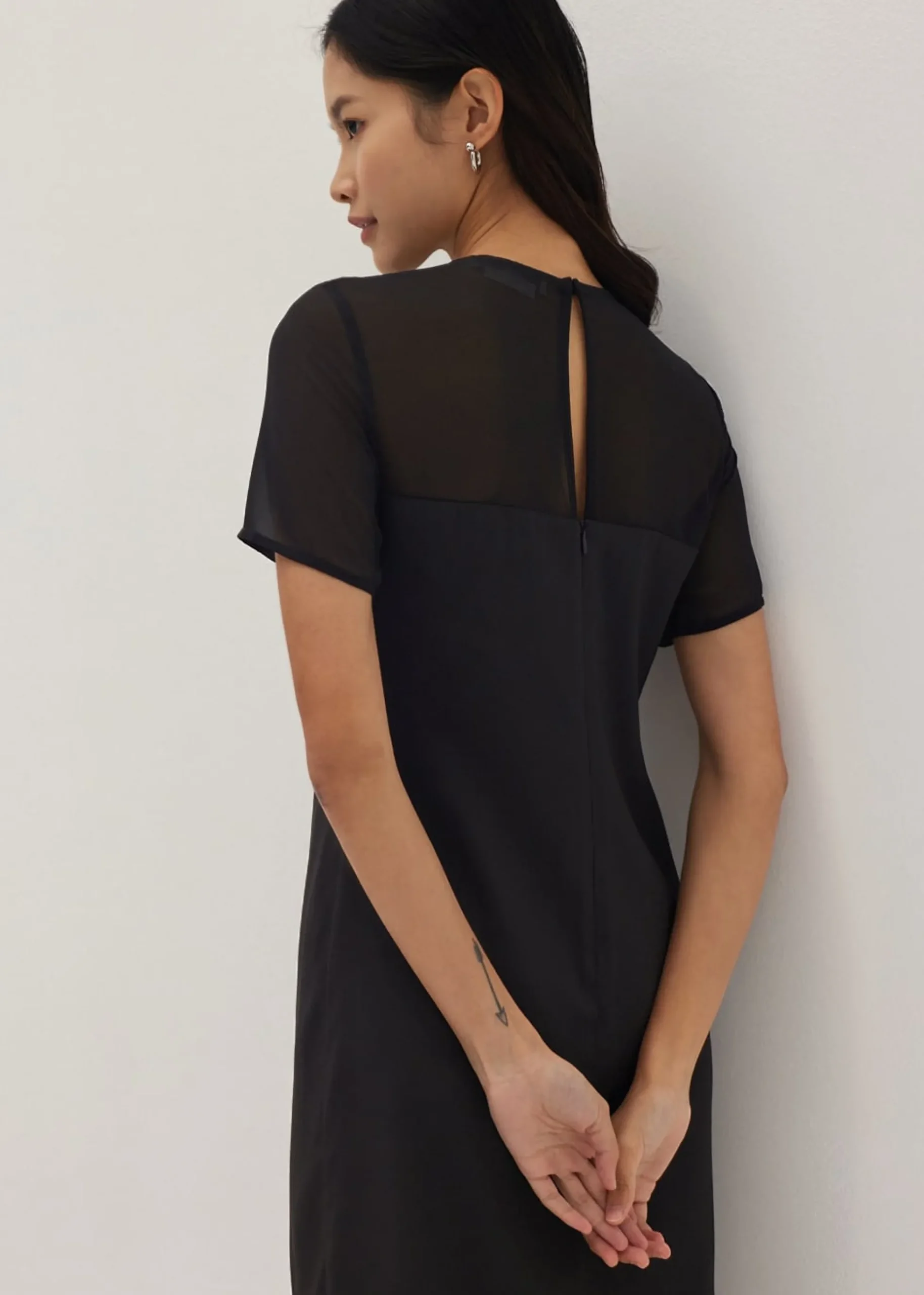Kristen Round Neck Column Midi Dress