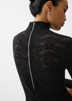 Lace Fitted Turtle Neck Top