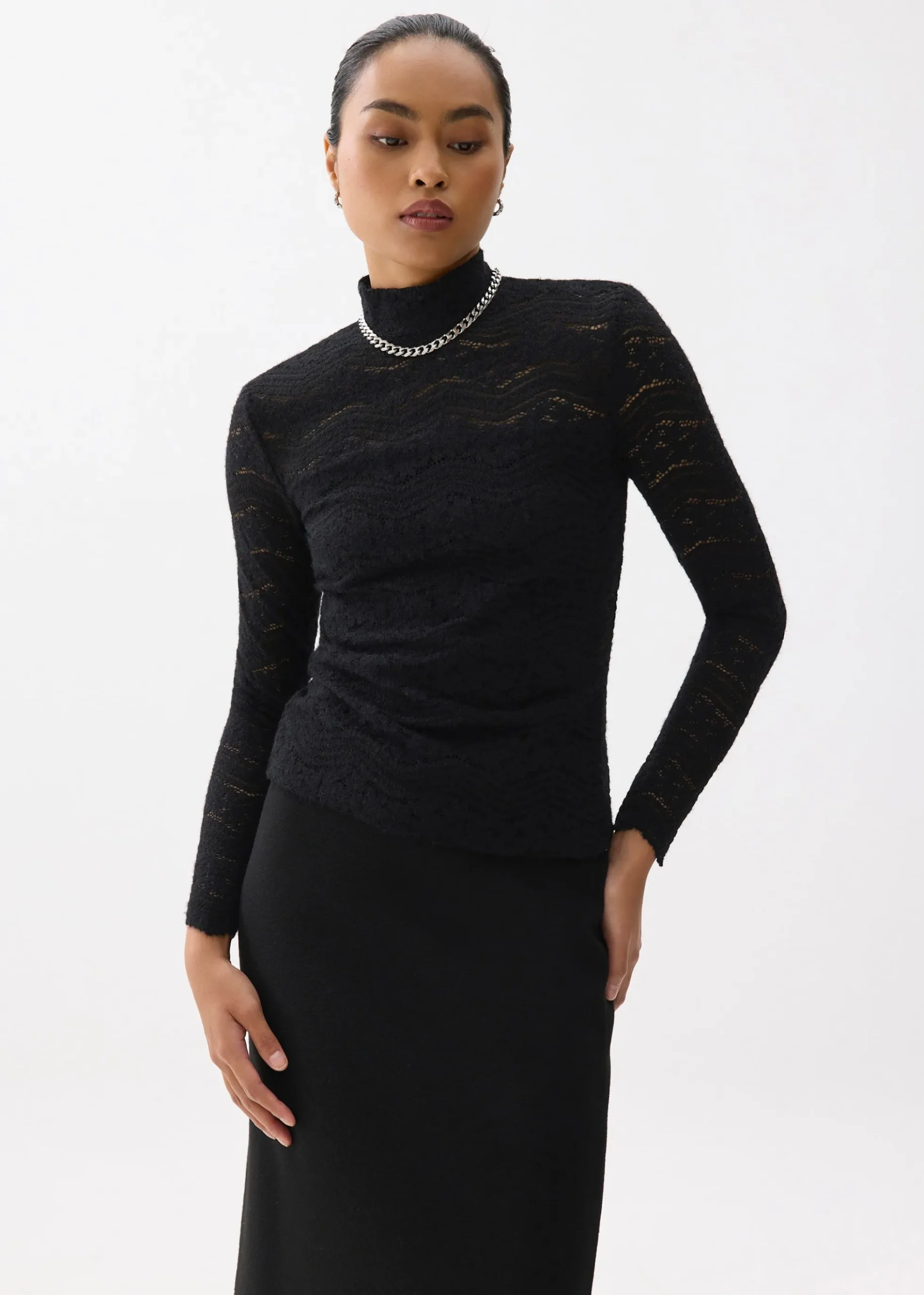 Lace Fitted Turtle Neck Top