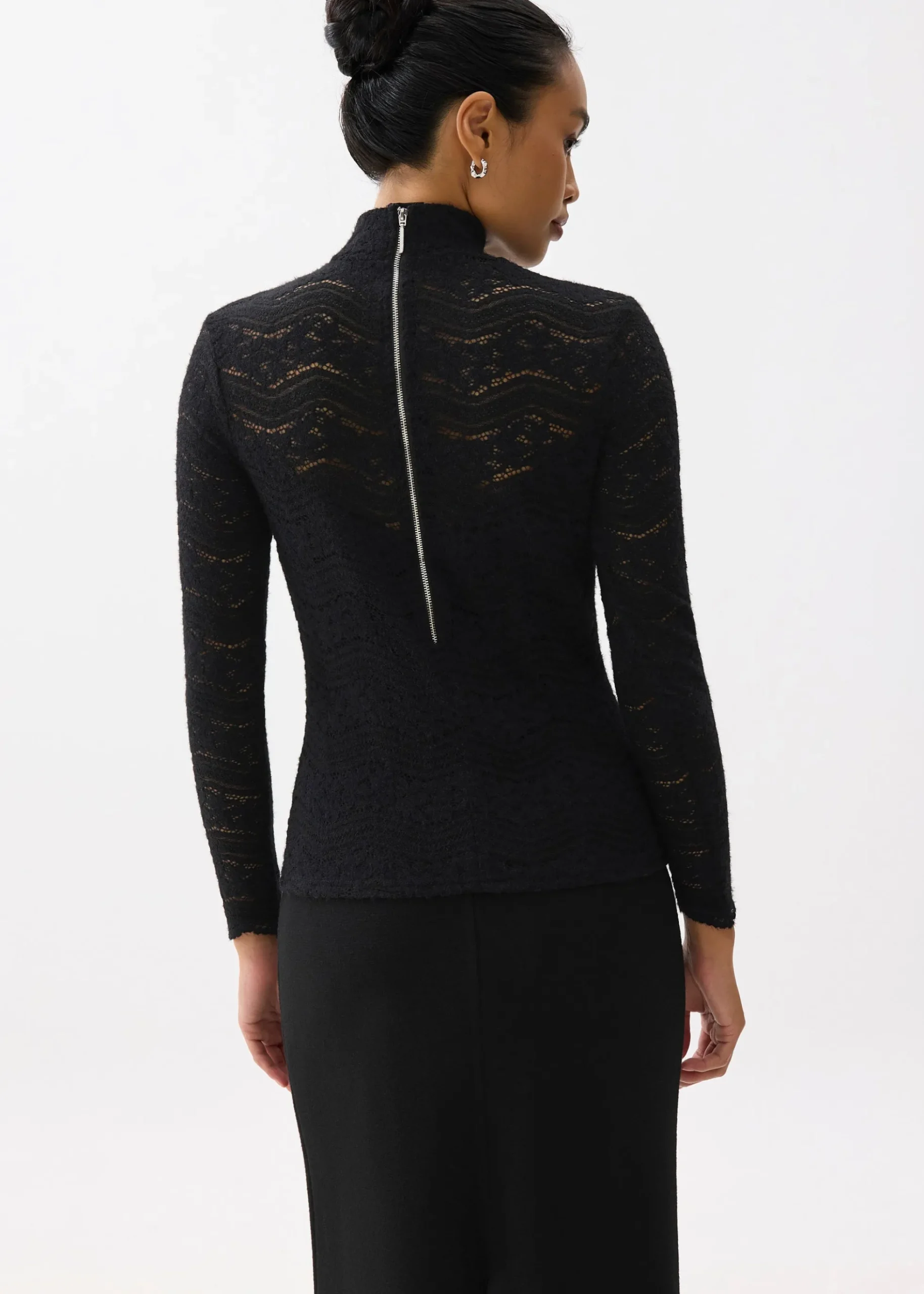 Lace Fitted Turtle Neck Top