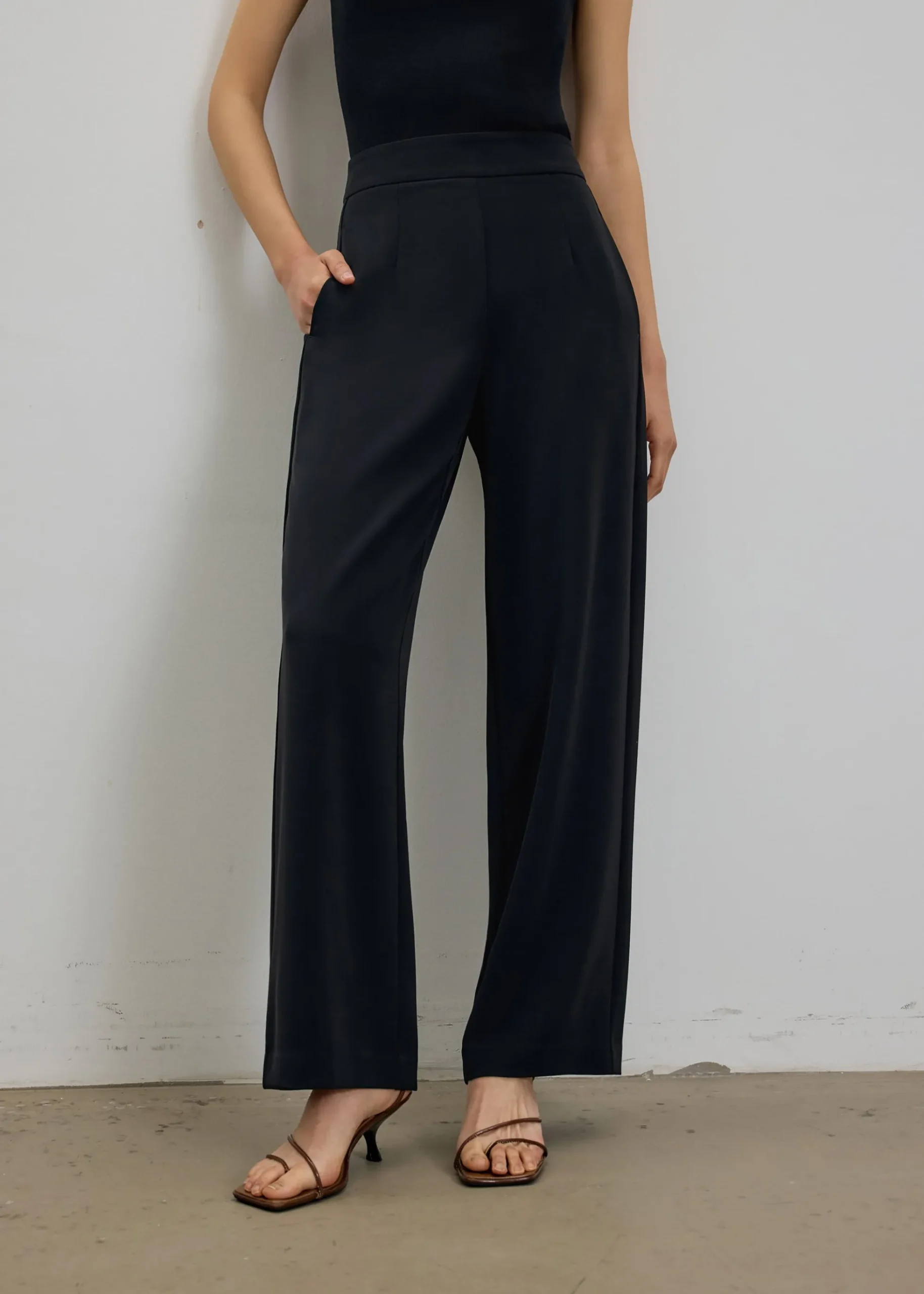 Leggy™ Moira Regular Super High Waist Straight Leg Pants