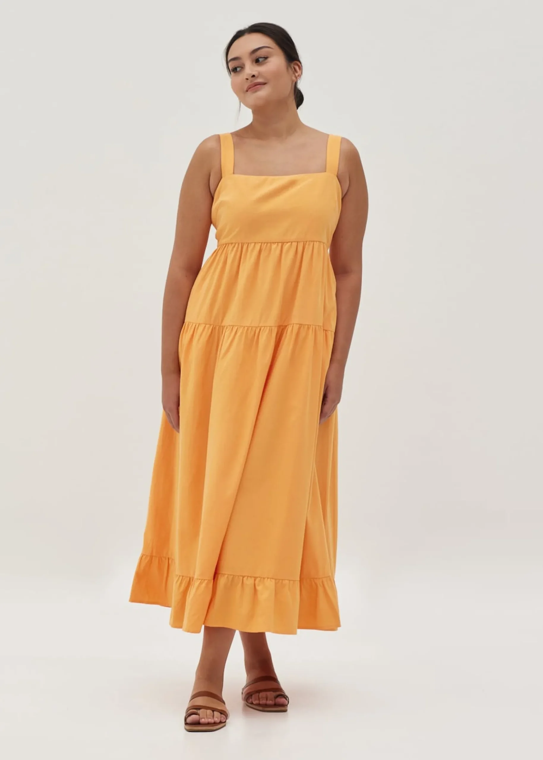 Leona Linen Tiered Maxi Dress