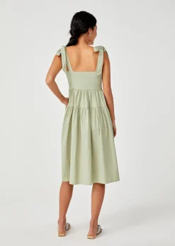 Lula Textured Tiered Midi Dress