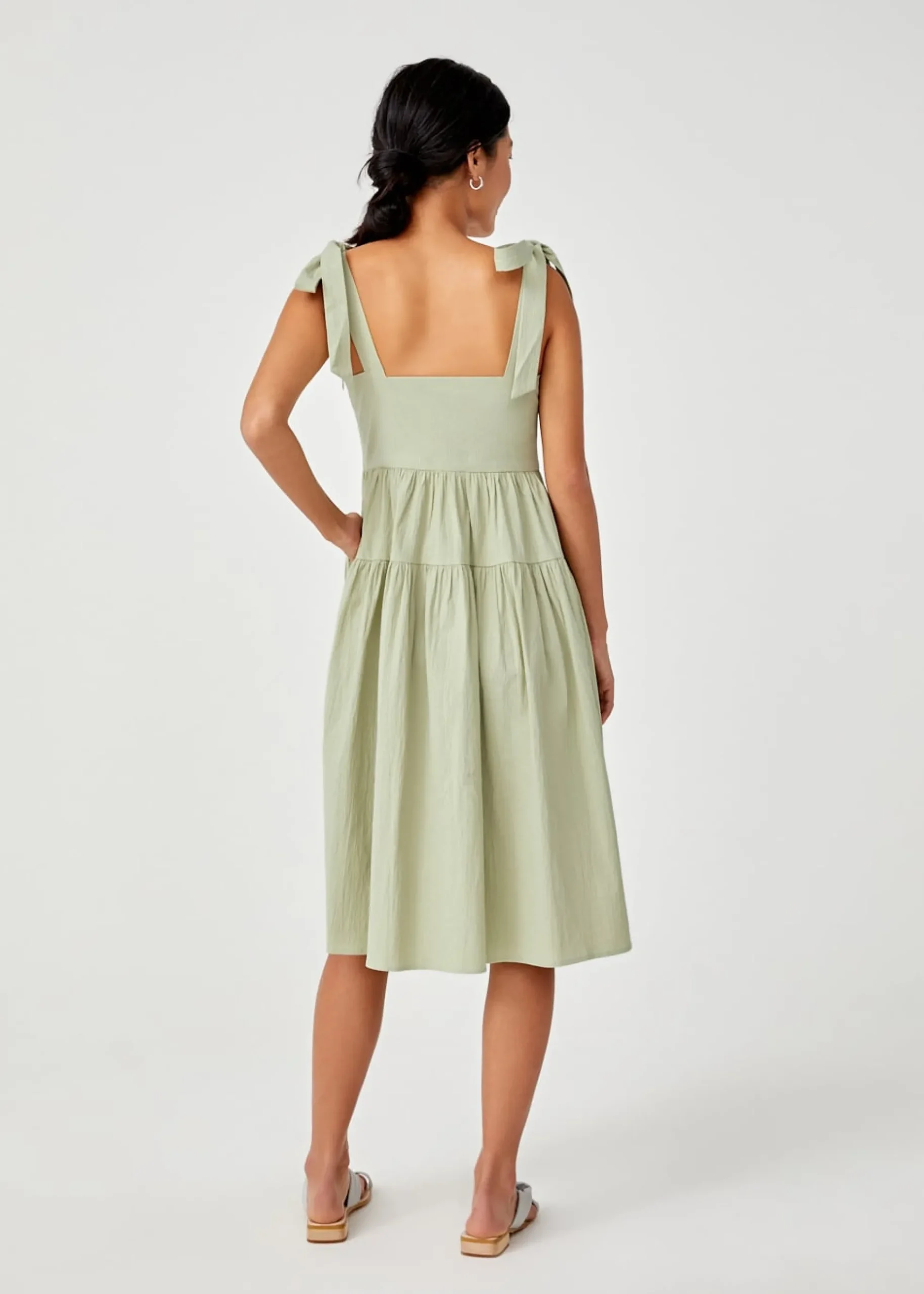 Lula Textured Tiered Midi Dress