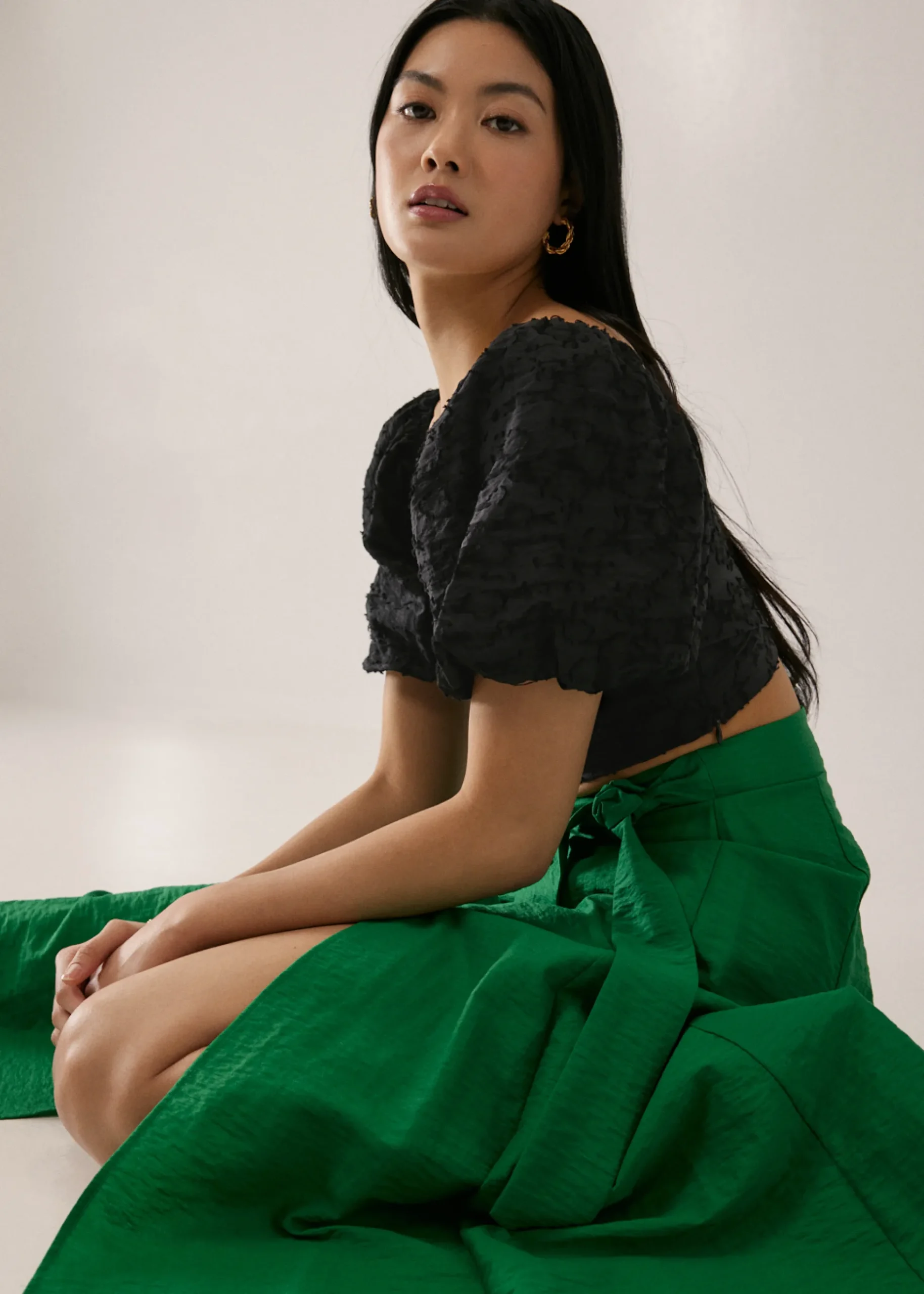 Luz Textured Cross Back Crop Top