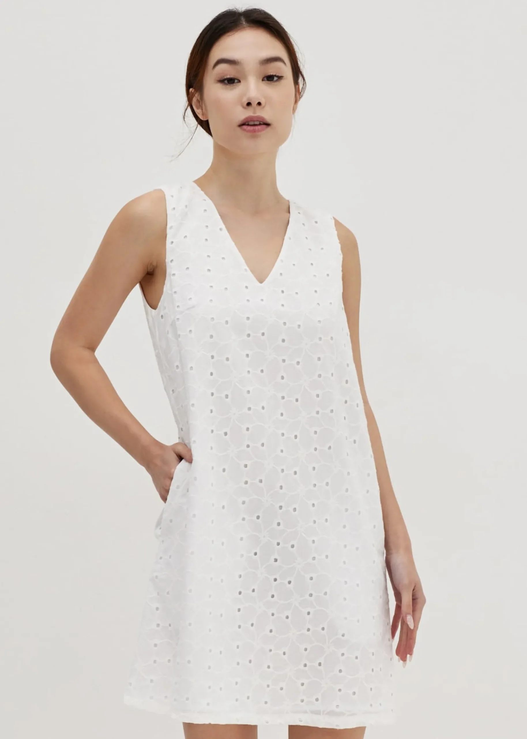 Maelianna Broderie Shift Dress