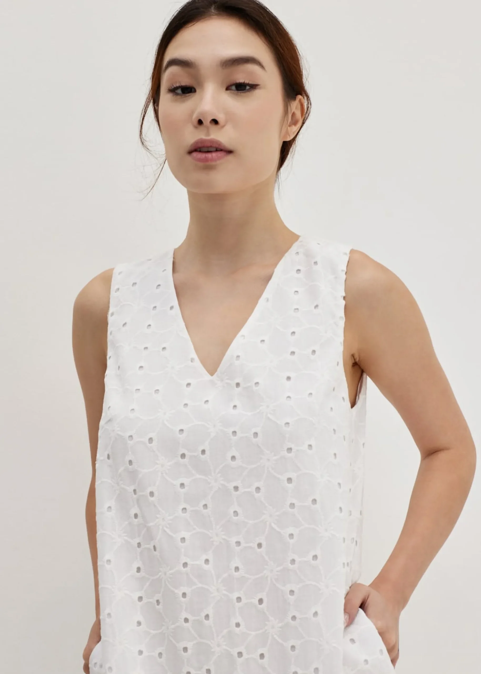 Maelianna Broderie Shift Dress