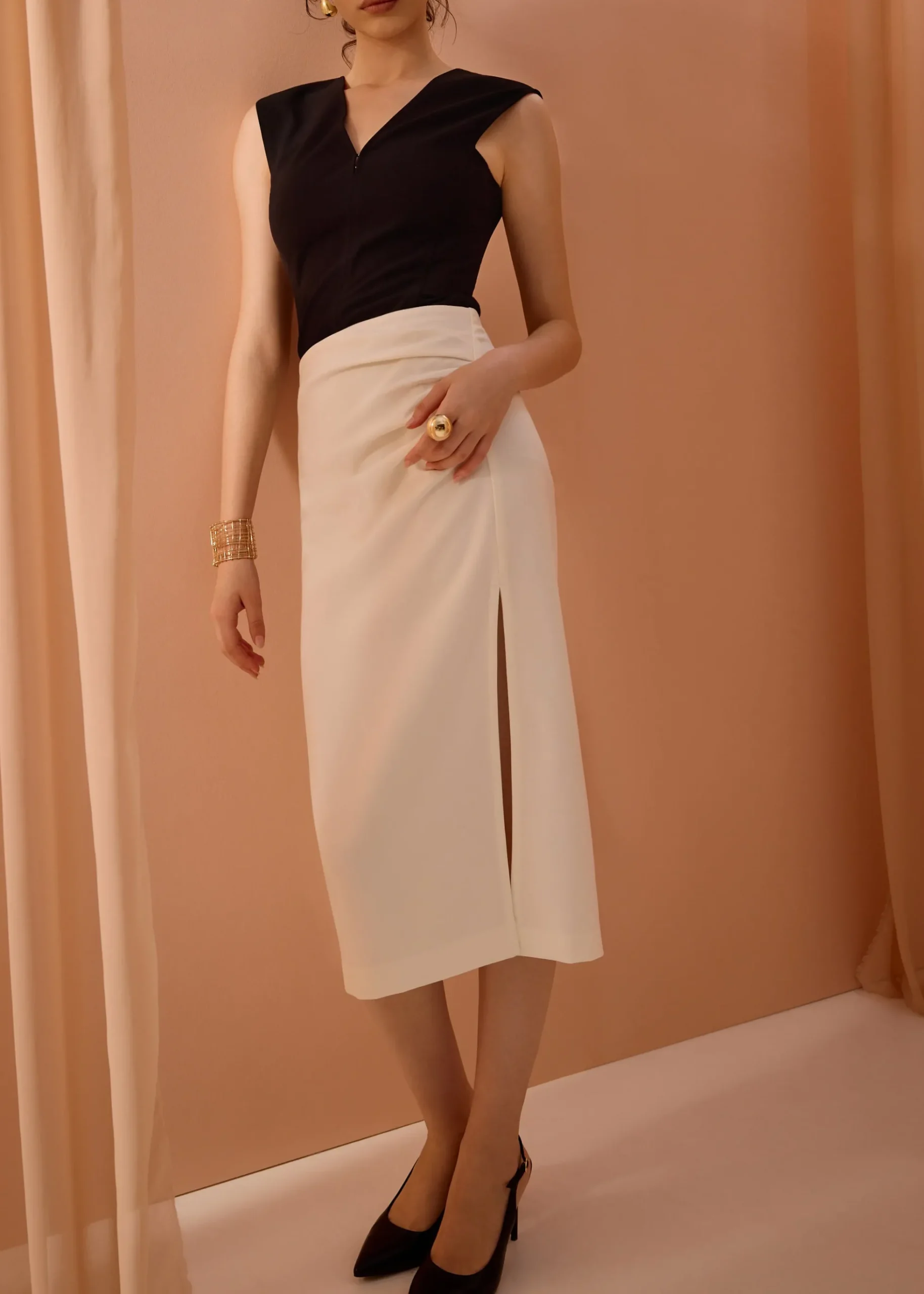 Mei Elastic High Slit Column Midi Skirt