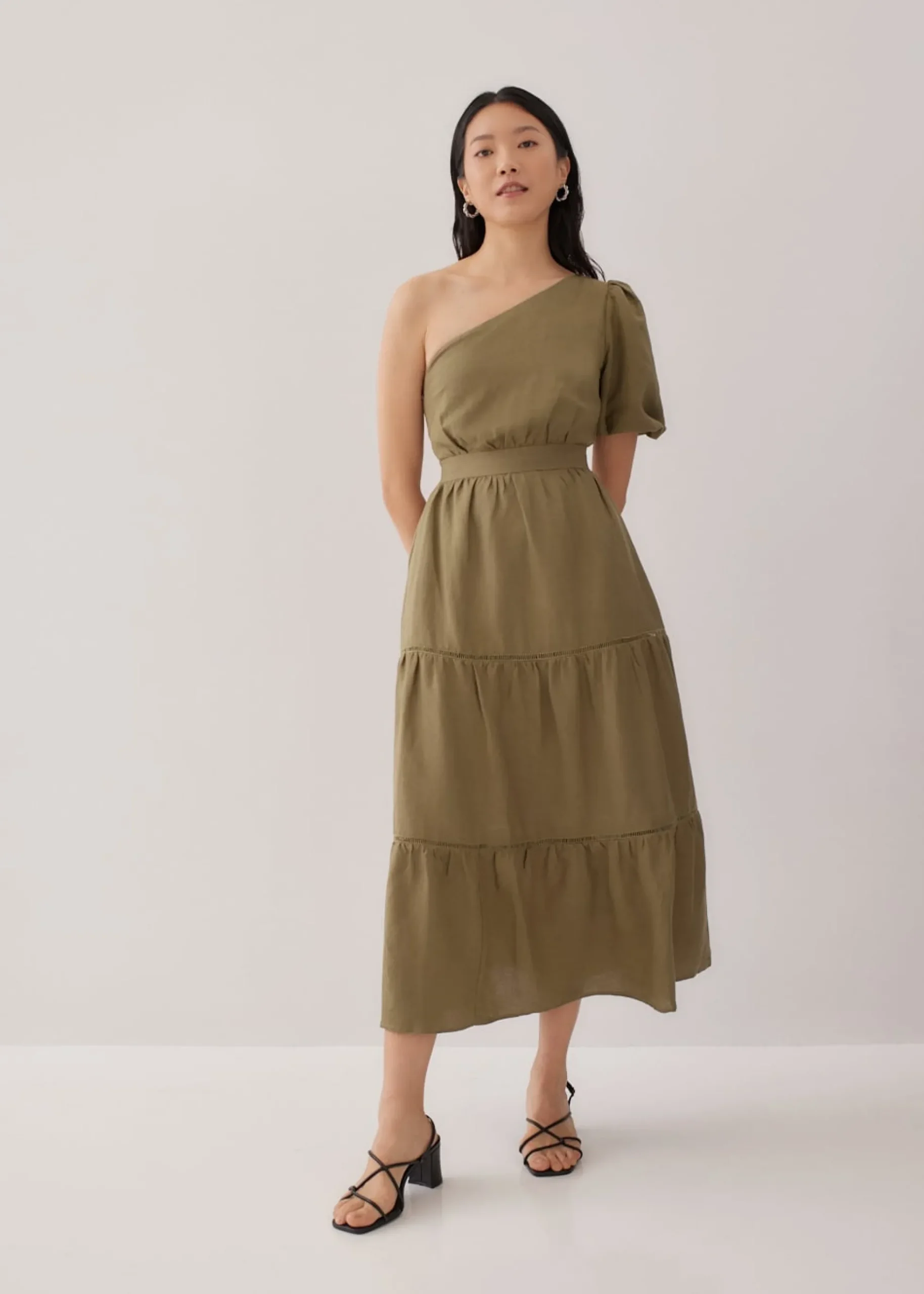 Niegel Tiered Toga Puff Sleeve Dress