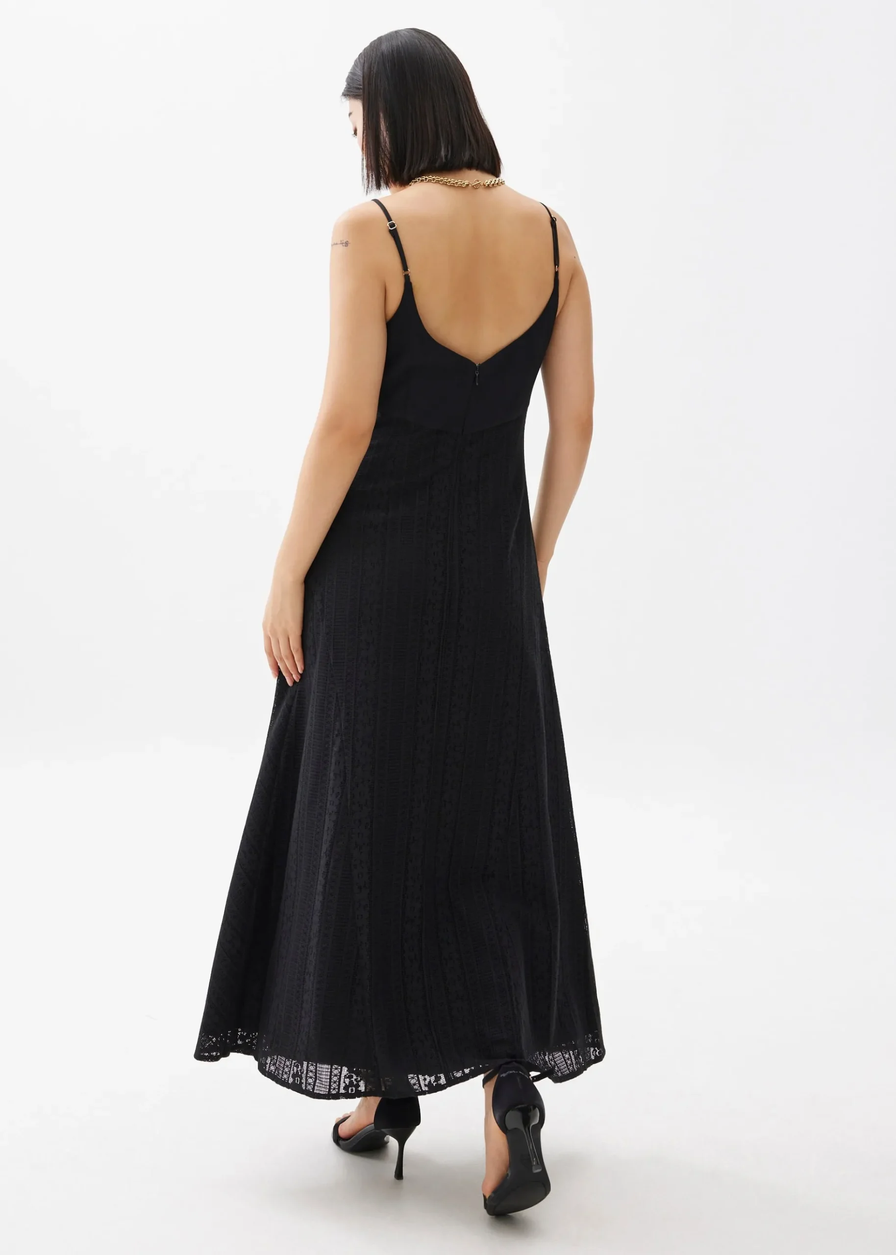 Padded Lace V-Neck Flare Maxi Dress