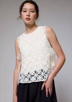 Relaxed Lace Round Neck Top