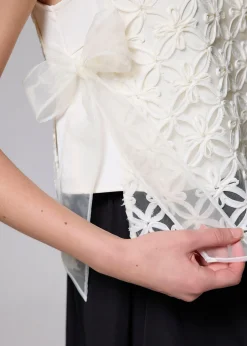 Relaxed Lace Round Neck Top