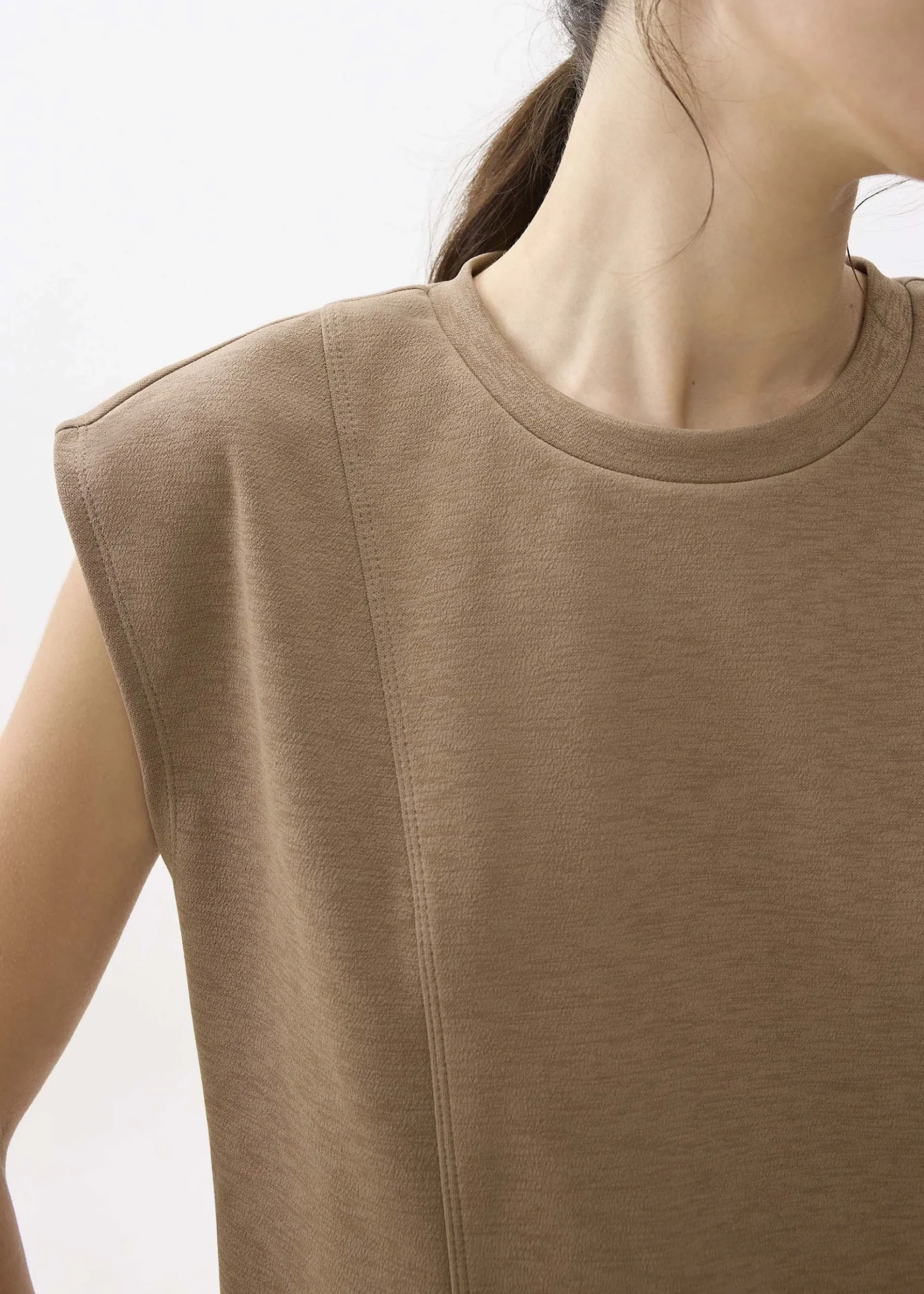 Relaxed Round Neck Boxy Tee