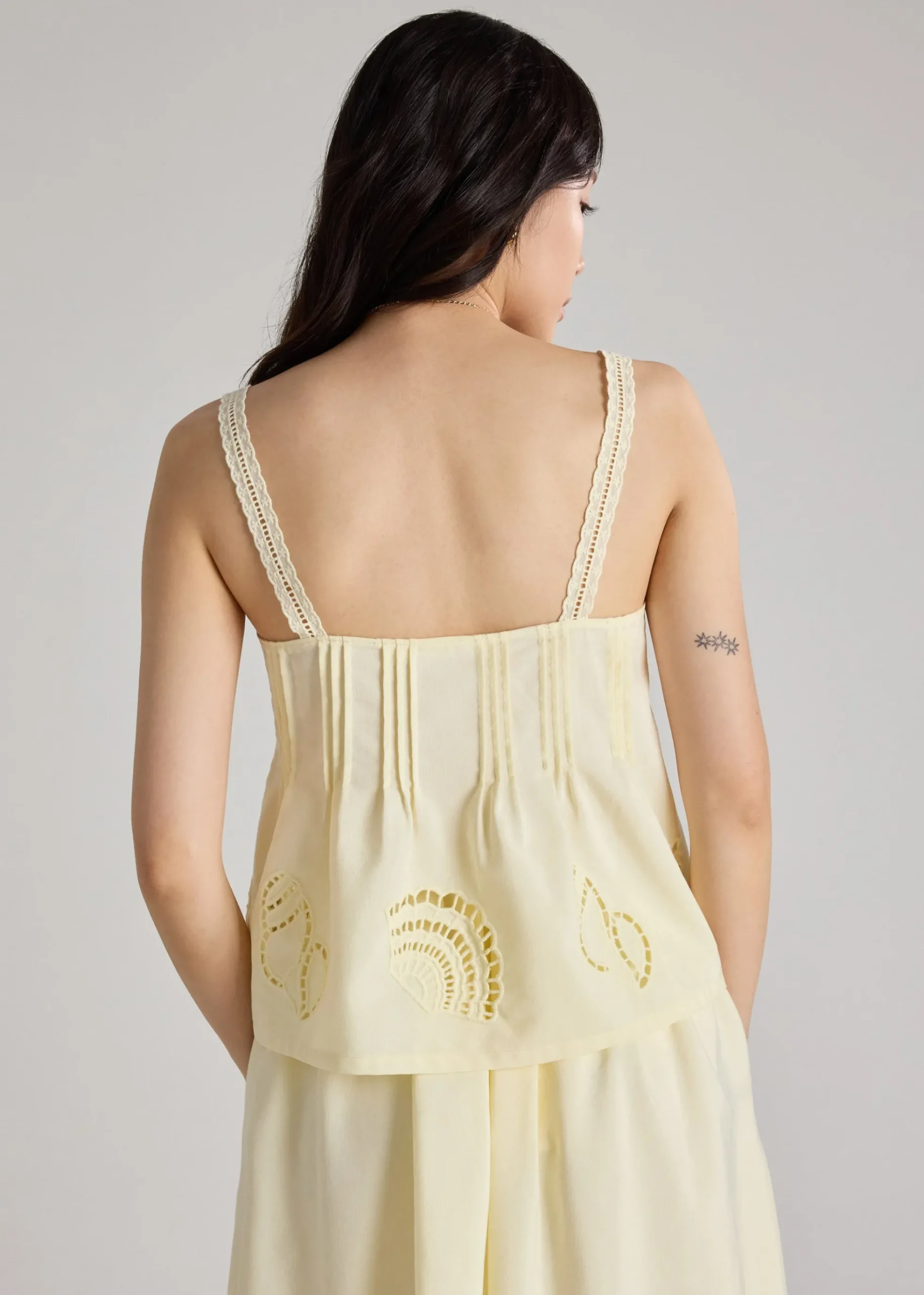 Relaxed Shell Top in Tidal Escape Broderie
