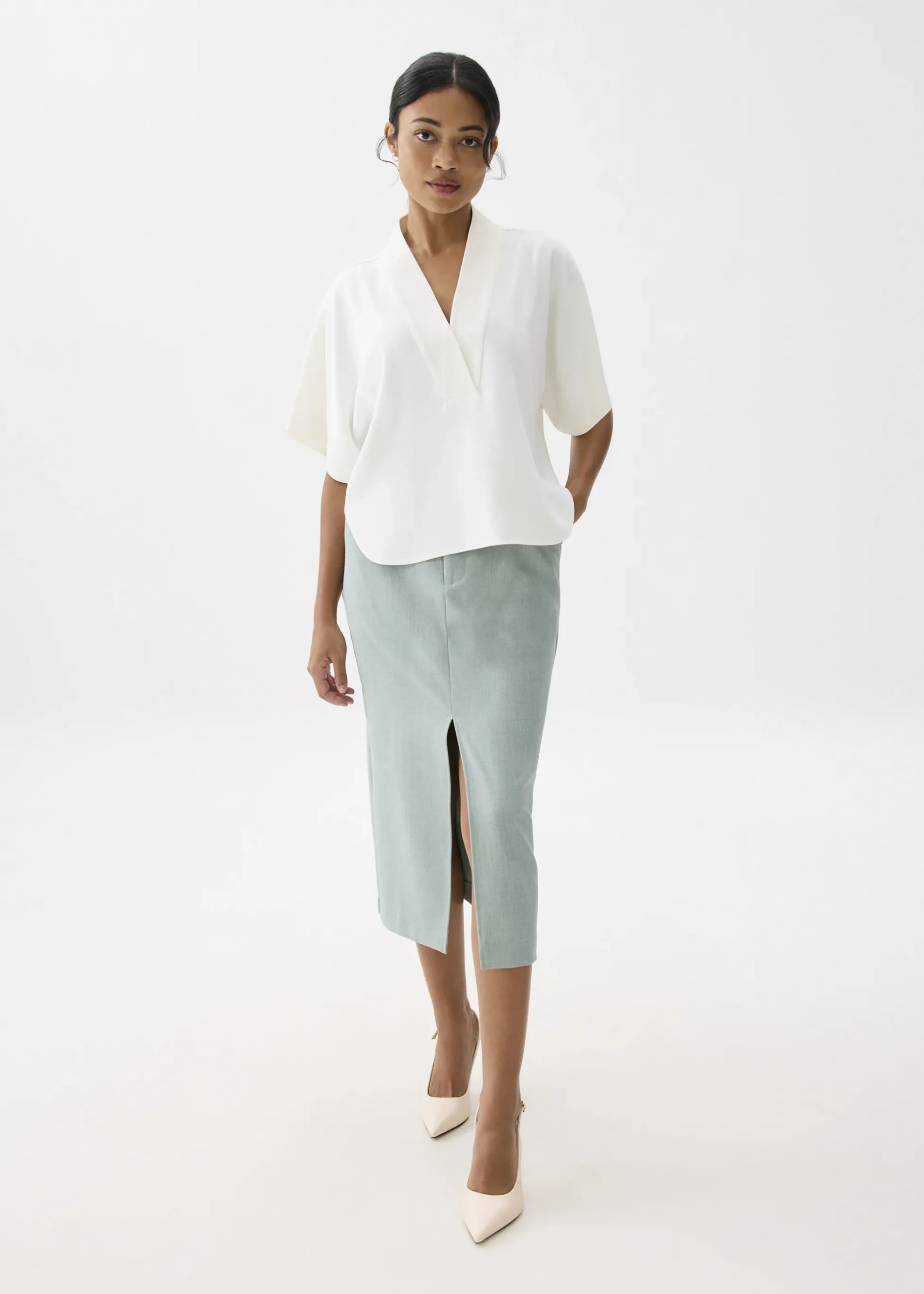 Relaxed V-neck Kimono Blouse