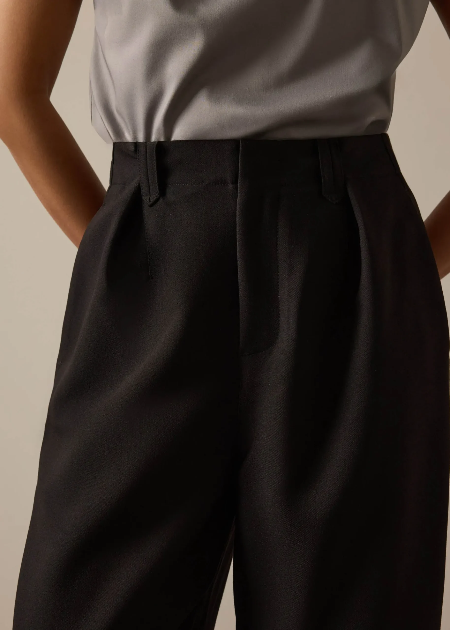 Riyo Adjustable Waist Elastic Twill Barrel Pants
