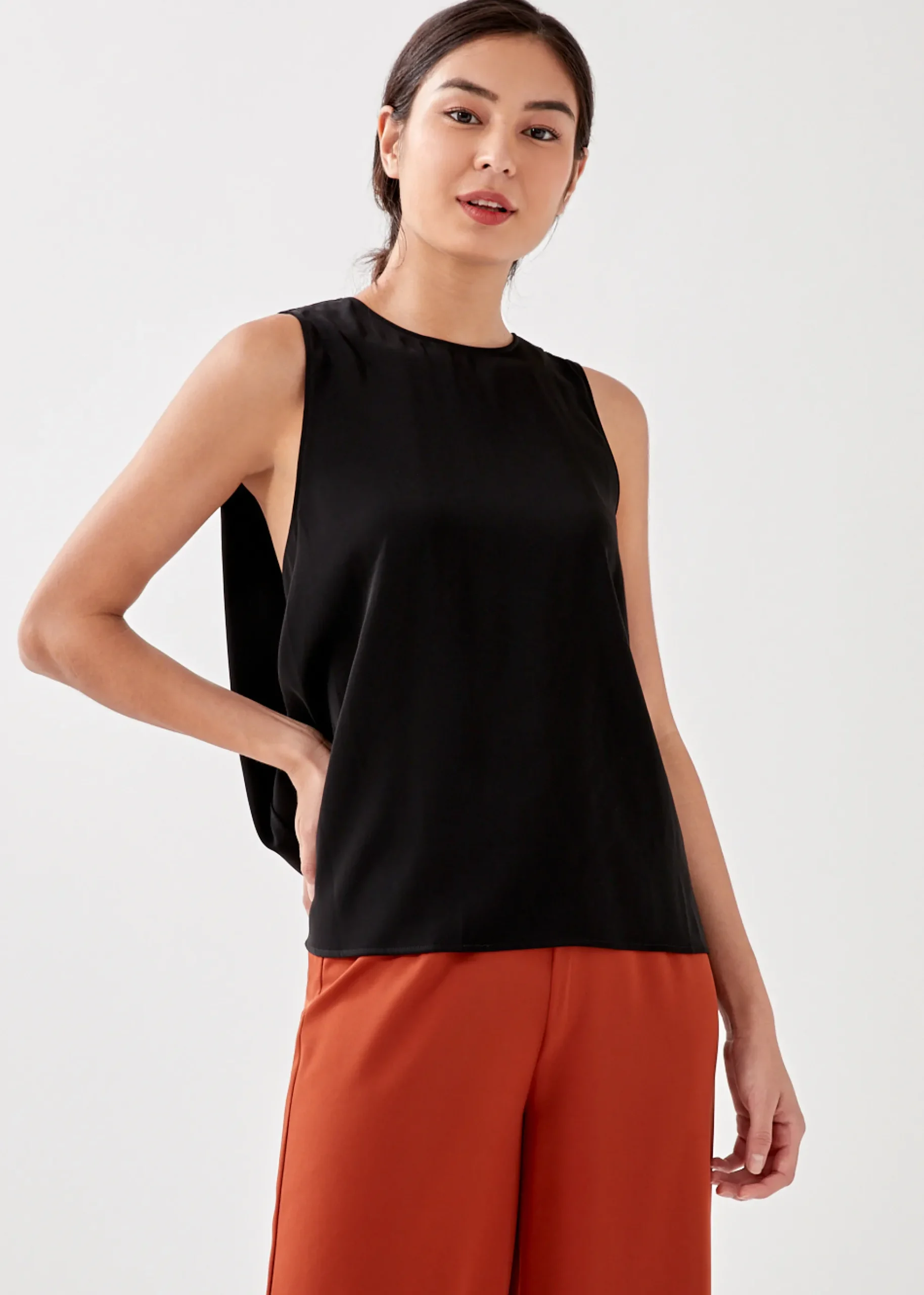 Round Neck Drape Tank Top