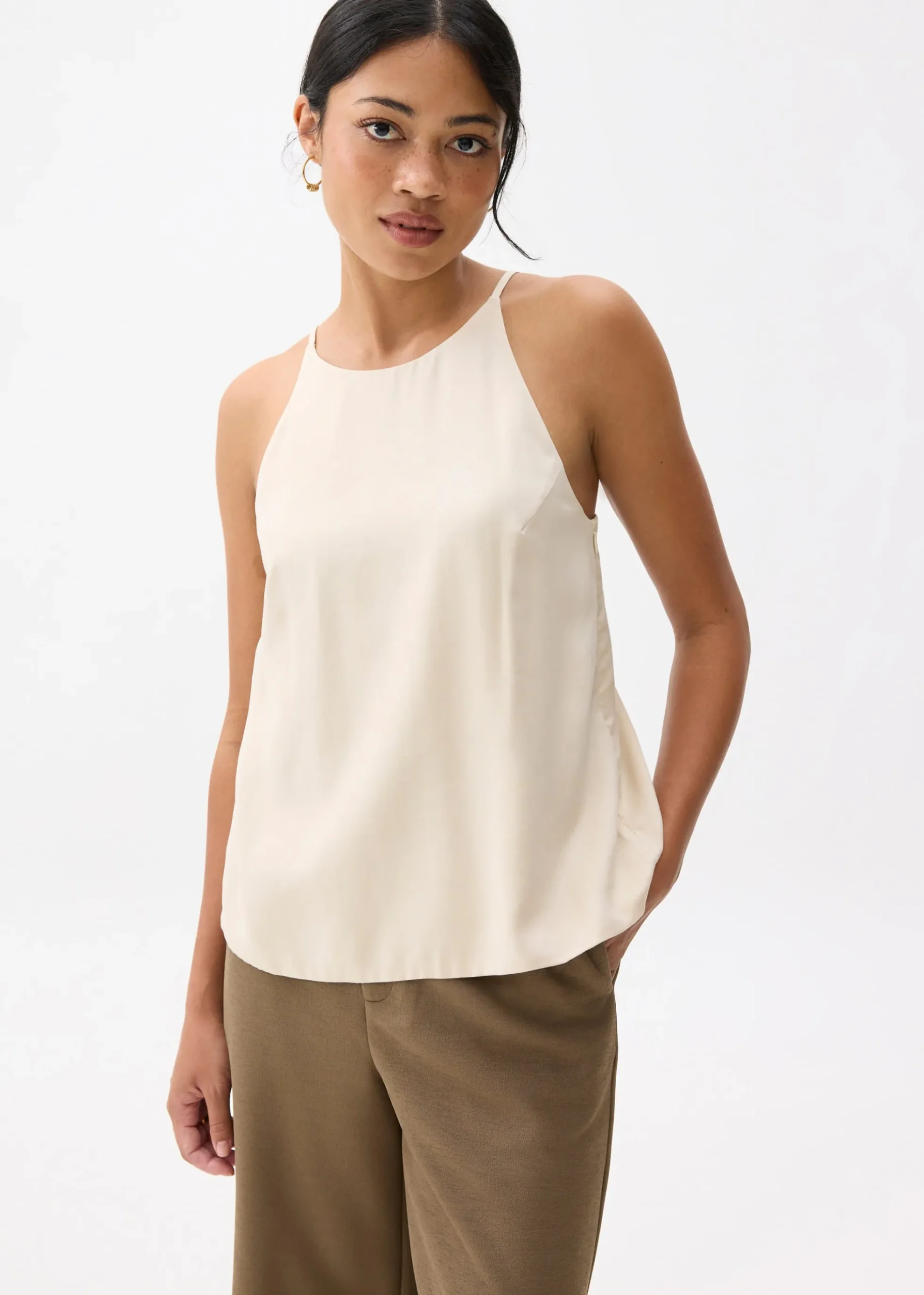 Round Neck Shell Camisole Top
