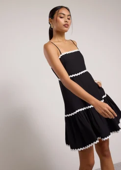Scallop Trim Straight Neck Mini Dress