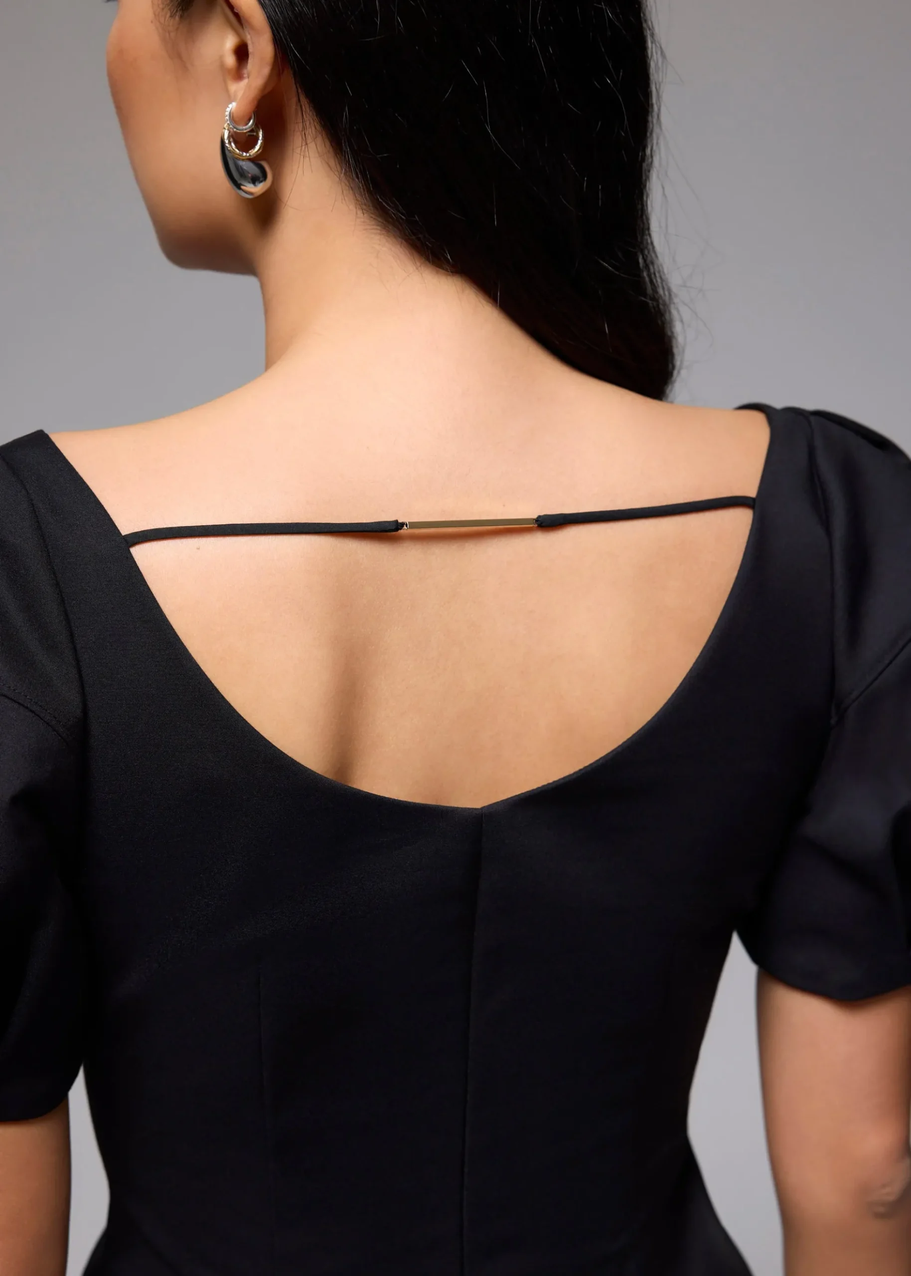 Scoop Neck Fitted Puff Sleeve Top