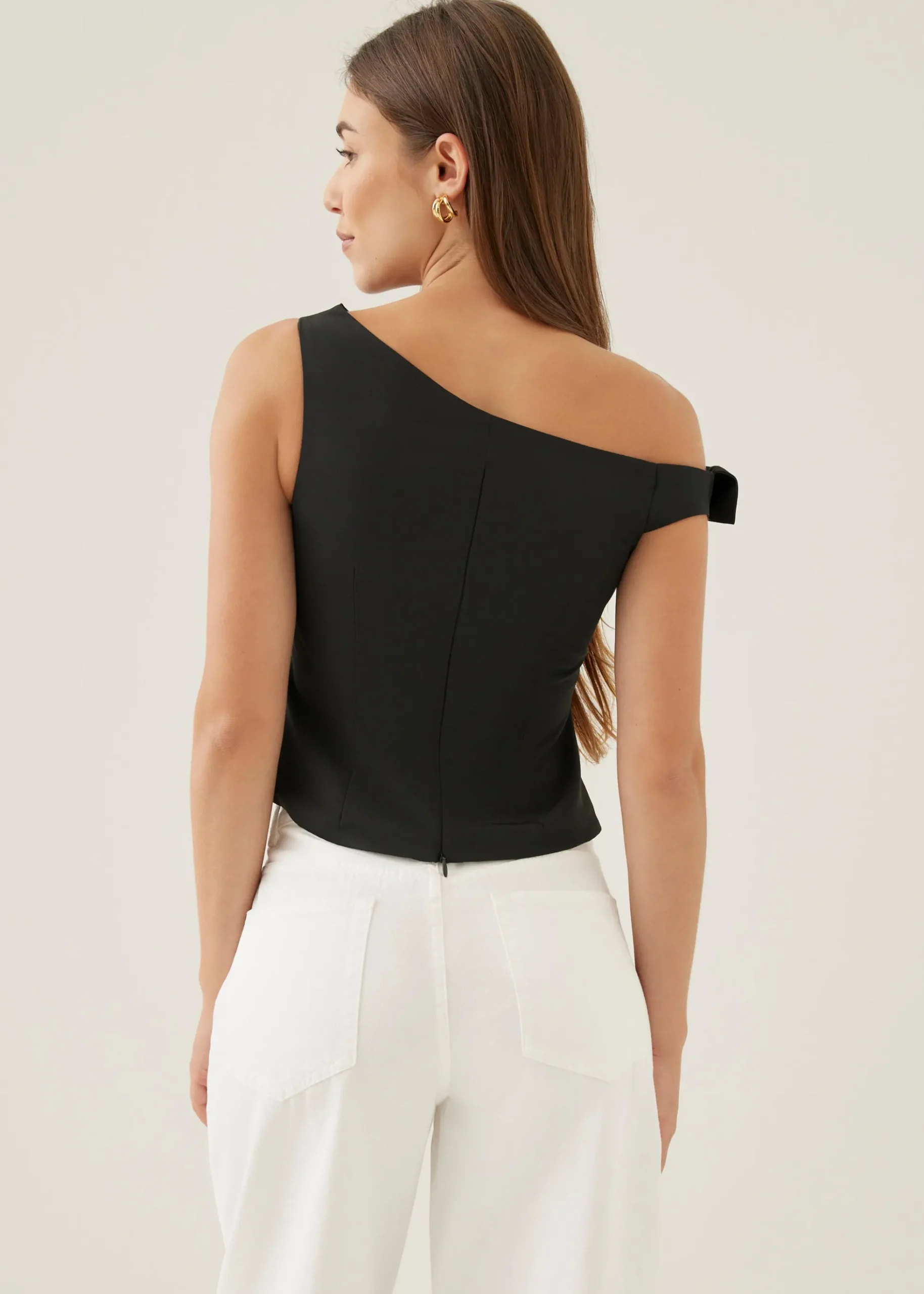 Shanneth Asymmetric Off Shoulder Top